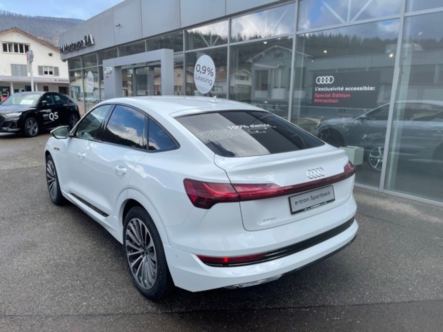 Immagine di Audi e-tron Sportback Attraction advanced 50 quattro 230,00 kW - for more details contact your dealer