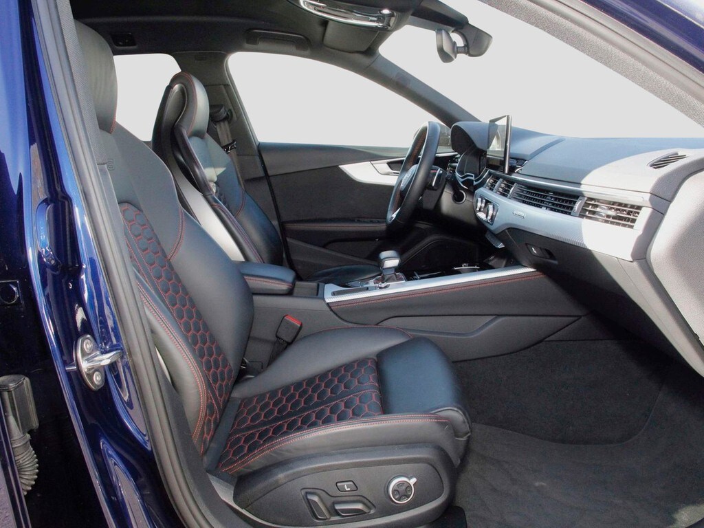 Image about Audi RS 4 Avant TFSI quattro tiptronic