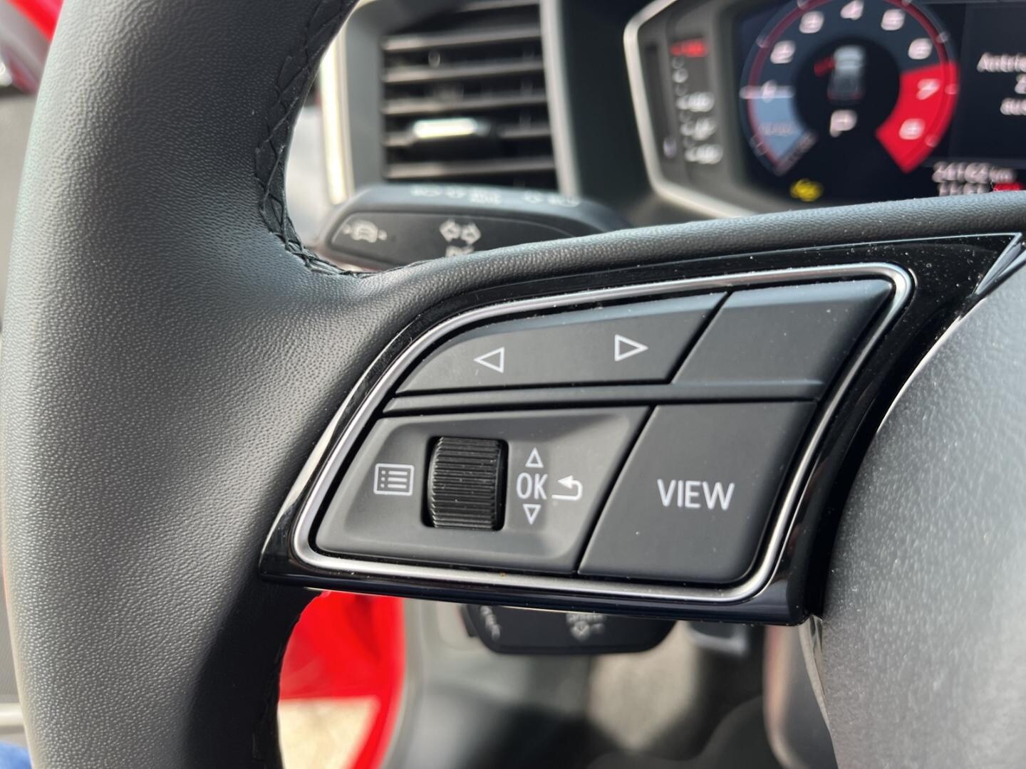Bild über Audi A1 Sportback 30 TFSI S tronic - für weitere Informationen kontaktieren Sie den Audi Partner