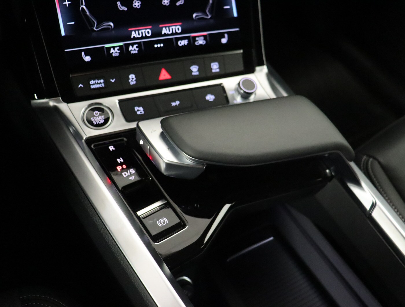 Image about Audi Q8 e-tron S line 55 e-tron quattro