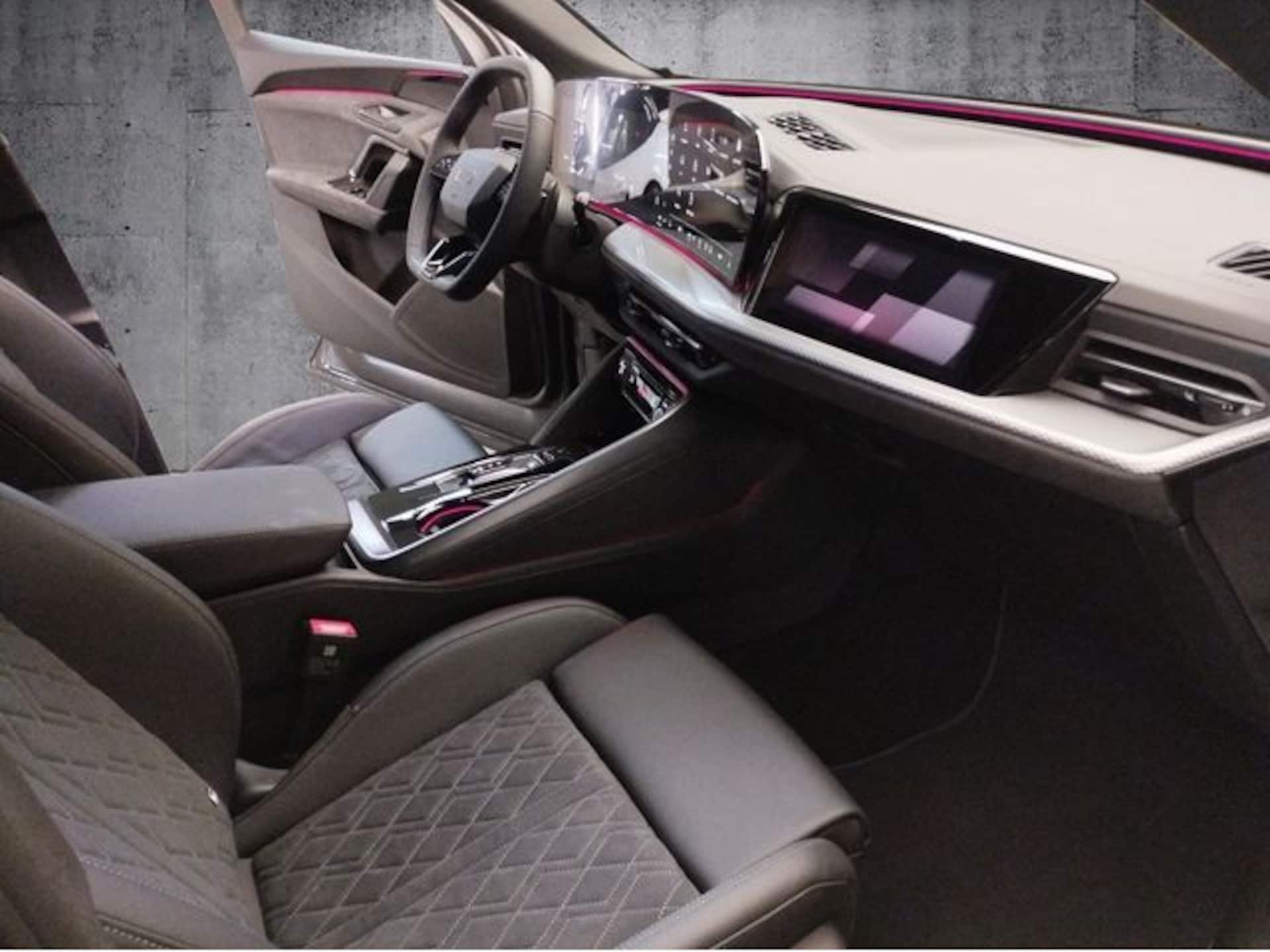 Audi Q5 Sportback edition one