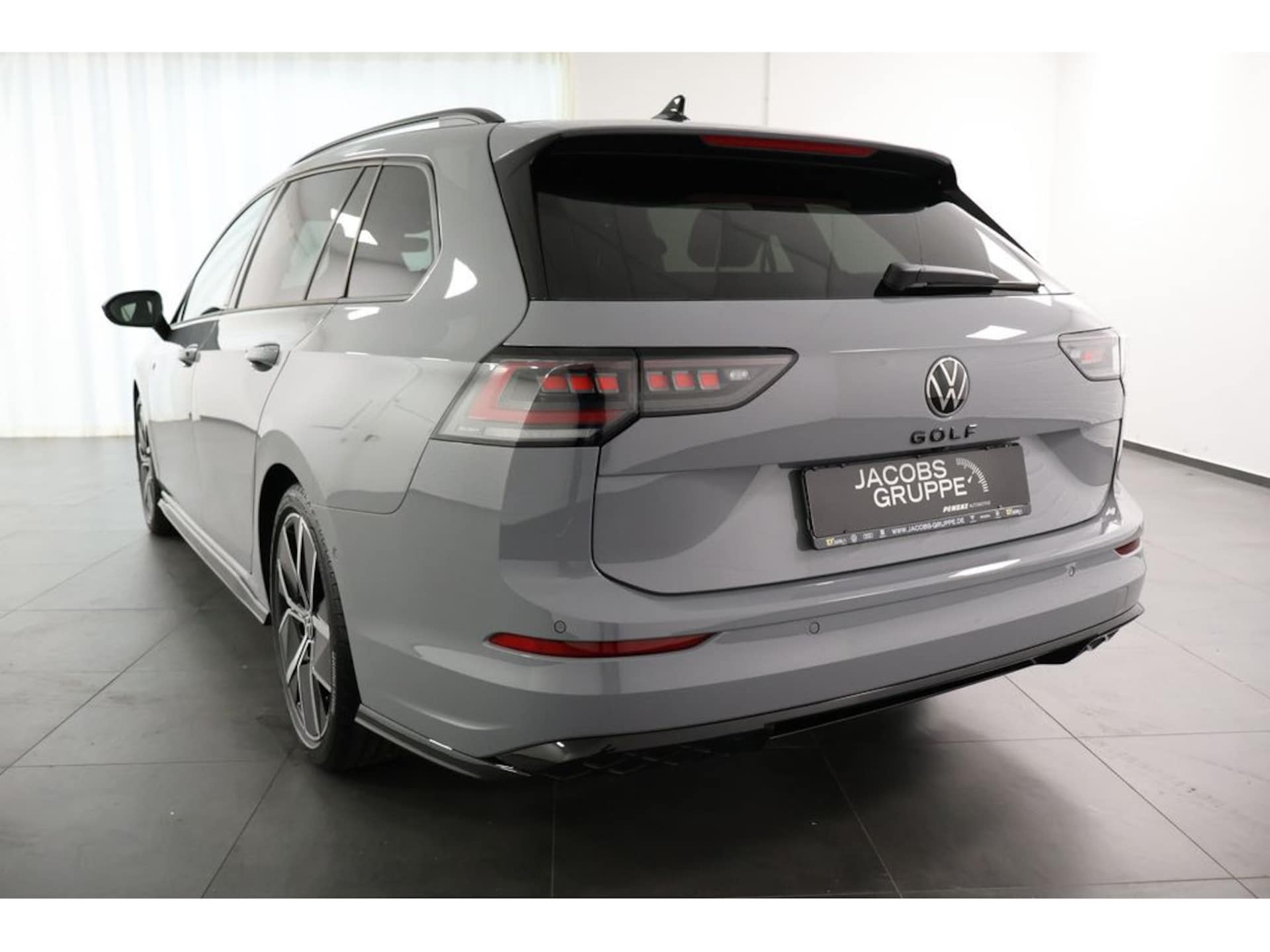Volkswagen Golf Variant R-Line