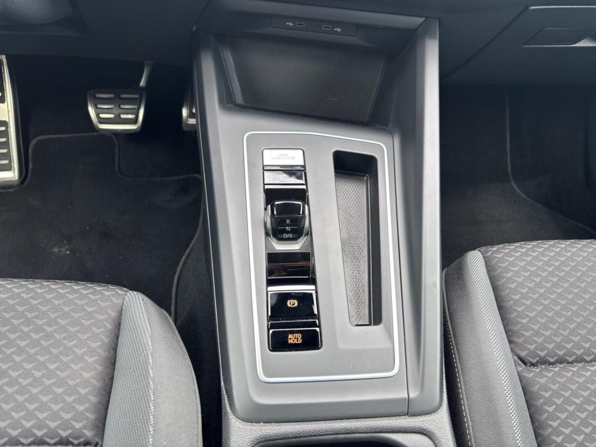 Volkswagen Golf Active