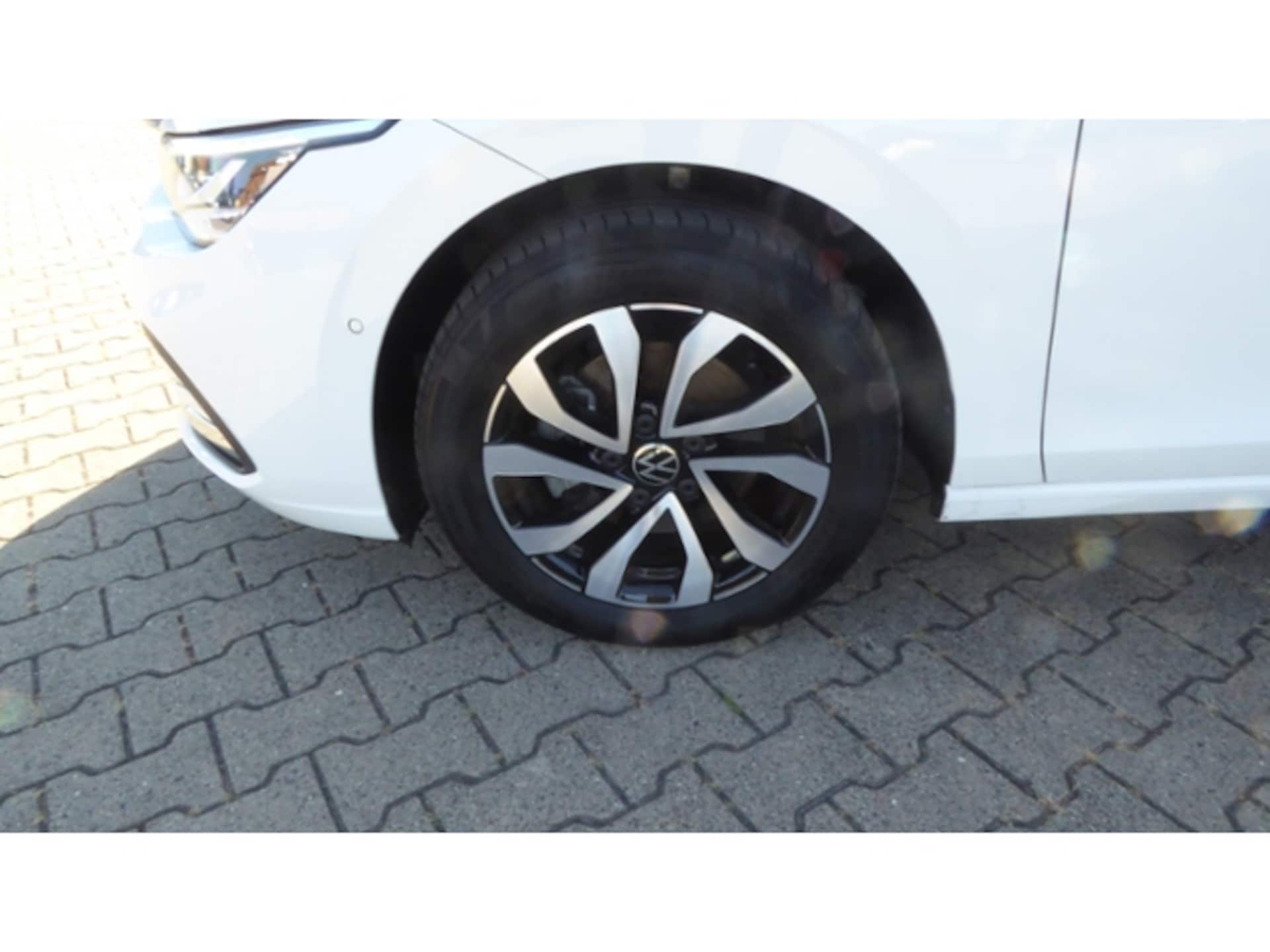 Volkswagen Golf Active