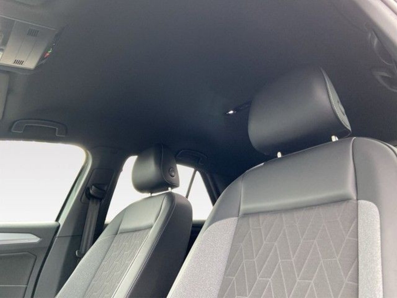 Volkswagen T-Roc – Bild 12