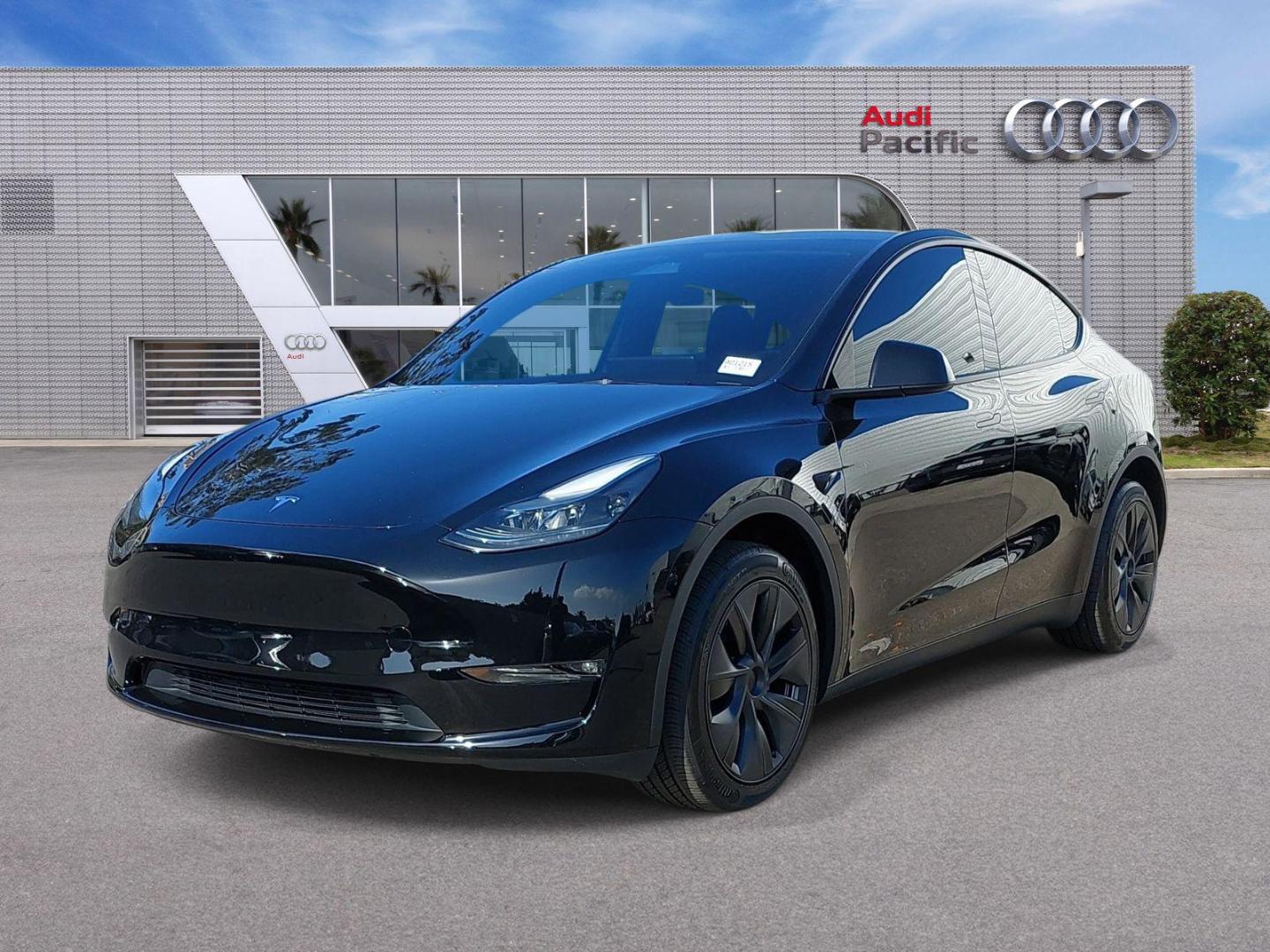 2024 Tesla Model Y Long Range Dual Motor All-Wheel Drive's photo