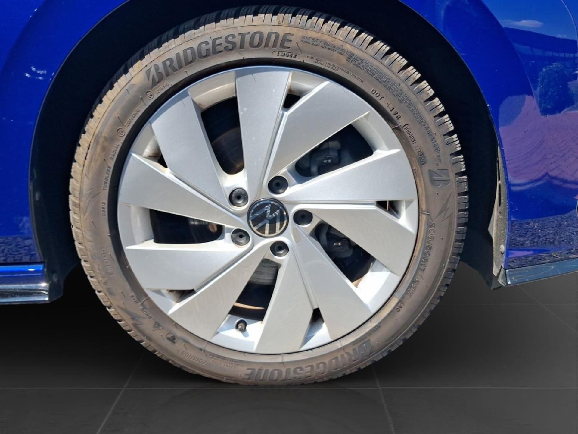 Volkswagen Golf R-Line