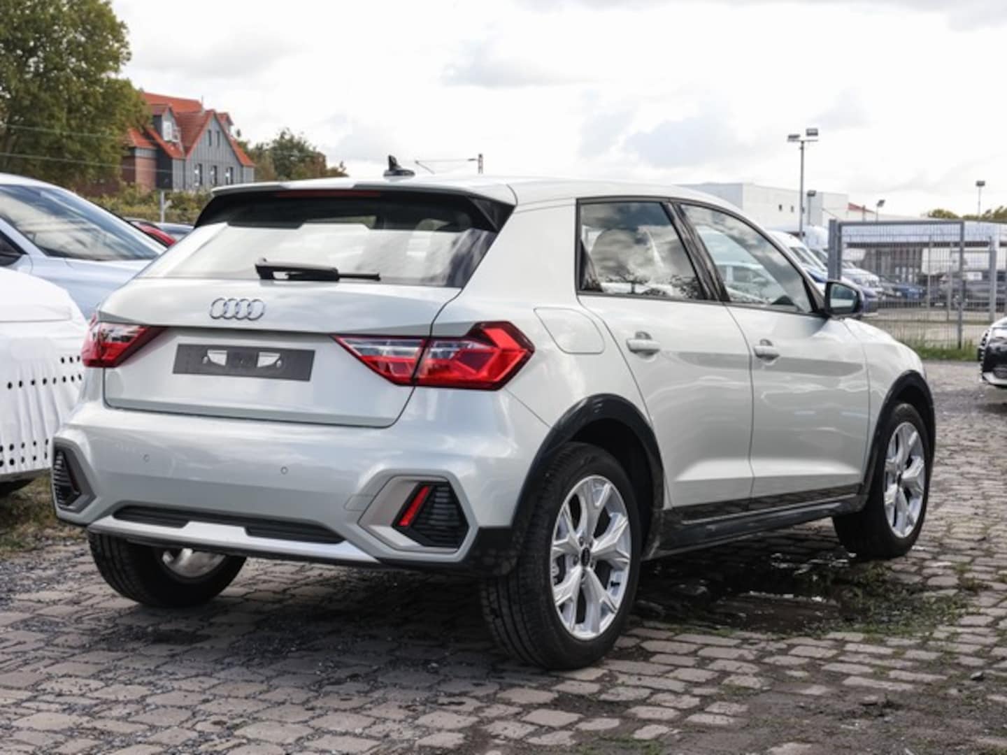 Bild über Audi A1 allstreet 30 TFSI S tronic - für weitere Informationen kontaktieren Sie den Audi Partner