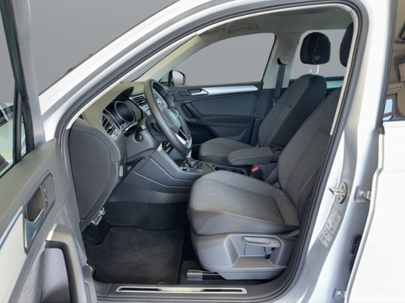 Volkswagen Tiguan – Bild 12