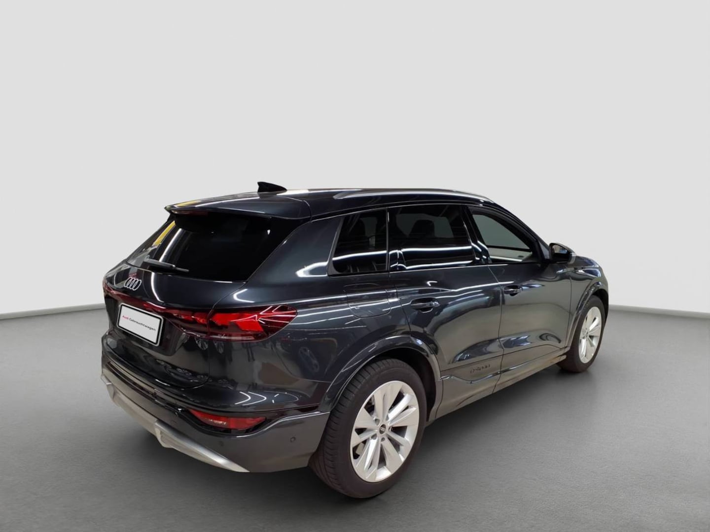 Bild über Audi SQ6 SUV e-tron e-tron quattro - für weitere Informationen kontaktieren Sie den Audi Partner