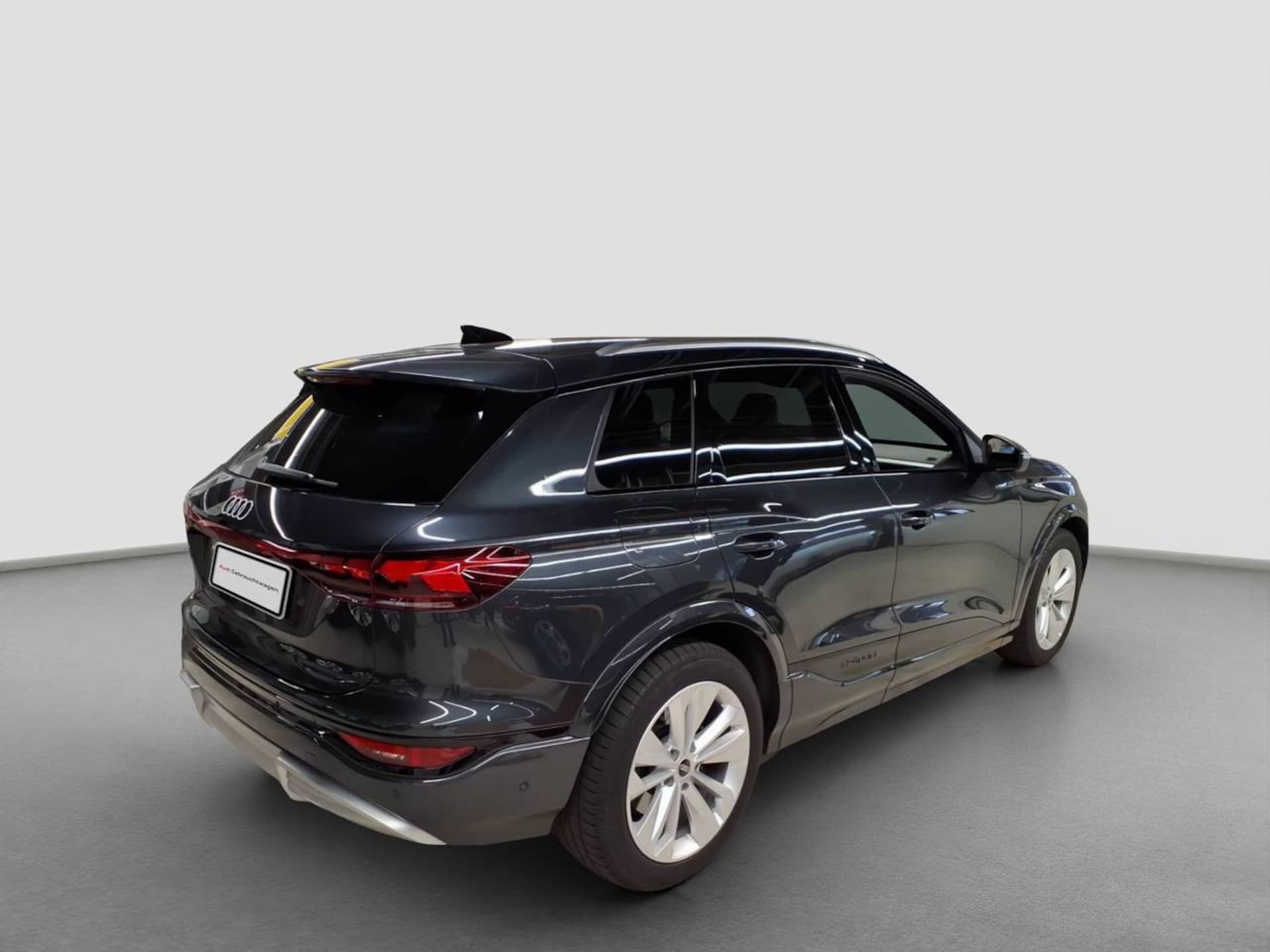 Audi SQ6 SUV e-tron