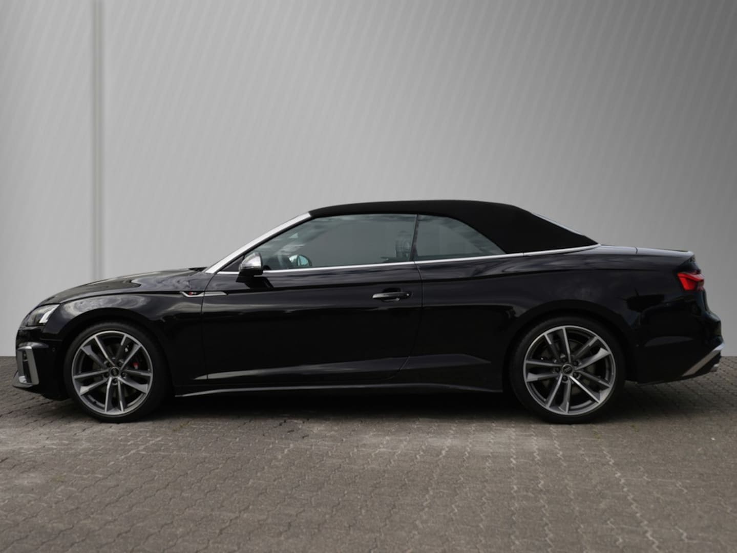 Bild über Audi S5 Cabriolet TFSI quattro tiptronic - für weitere Informationen kontaktieren Sie den Audi Partner