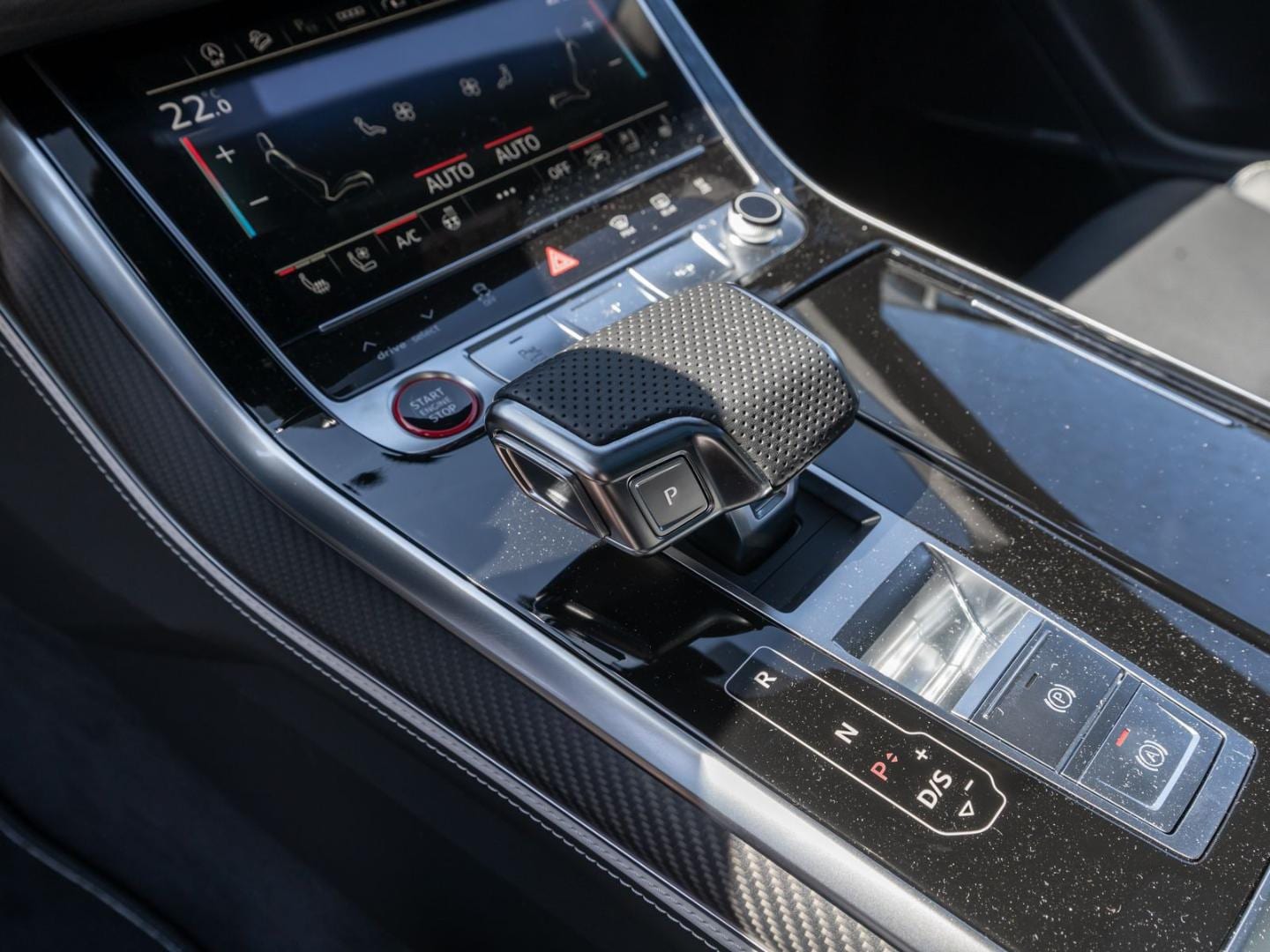Bild über Audi RS Q8 SUV TFSI quattro tiptronic - für weitere Informationen kontaktieren Sie den Audi Partner