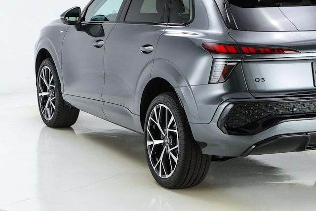 2026 Audi Q3 Base - Photo 11