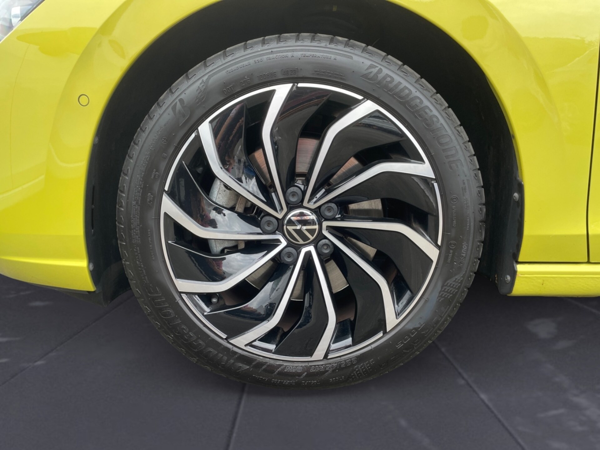 Volkswagen Golf Style