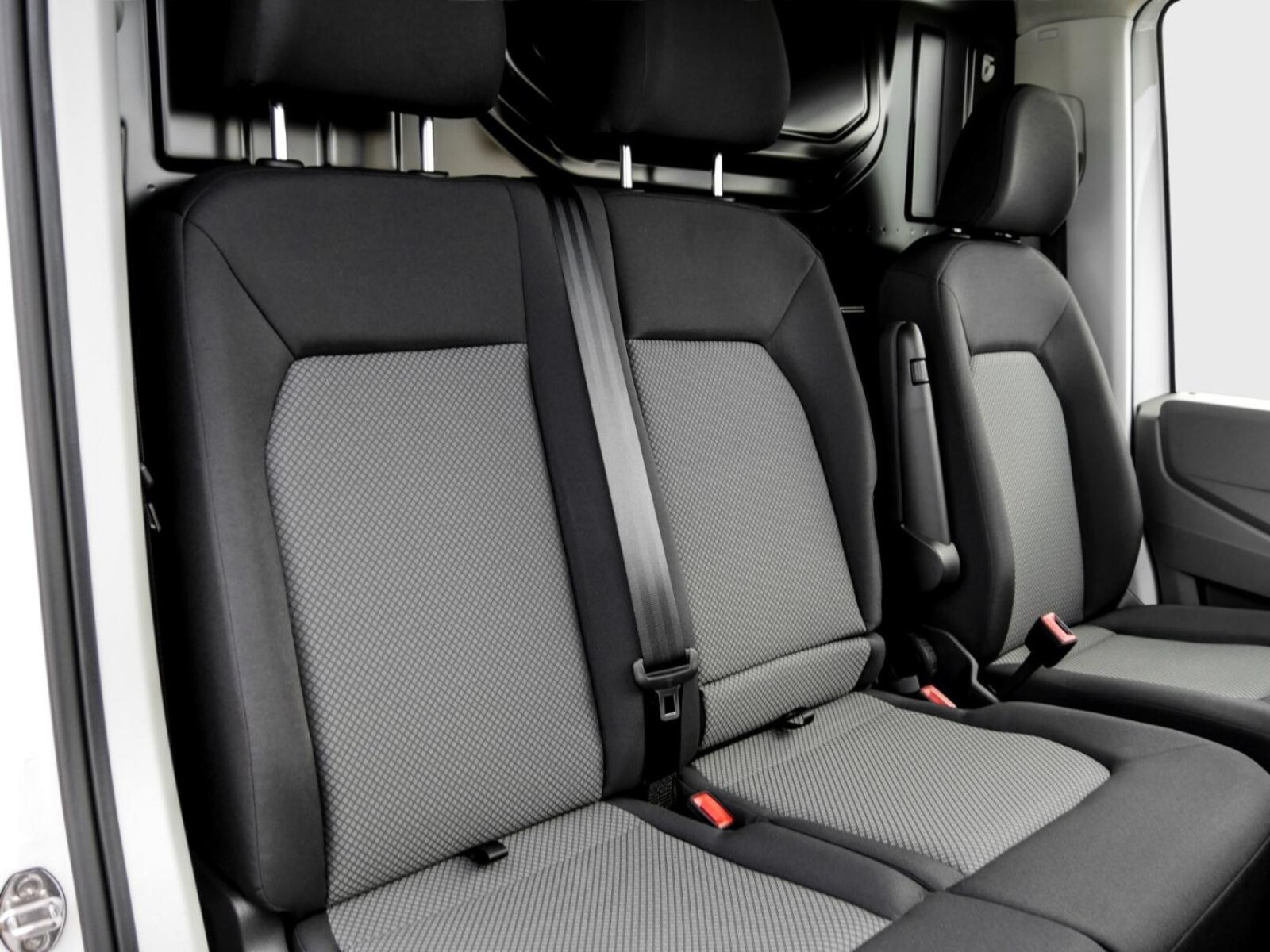 Volkswagen Crafter Kasten mittlerer Radstand – Bild 4