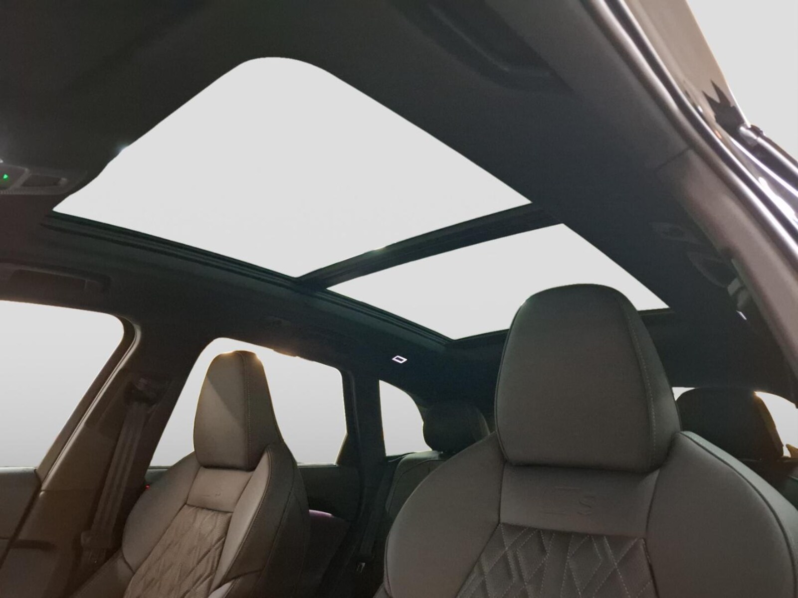 Audi SQ5 – Bild 12