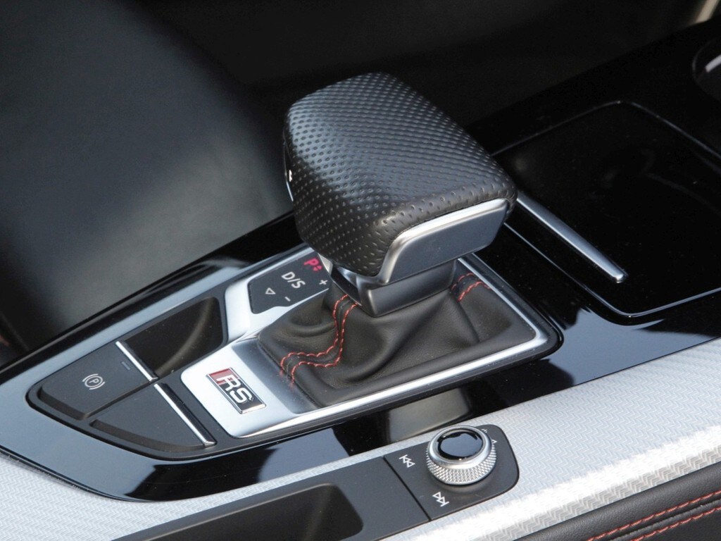 Image about Audi RS 4 Avant TFSI quattro tiptronic