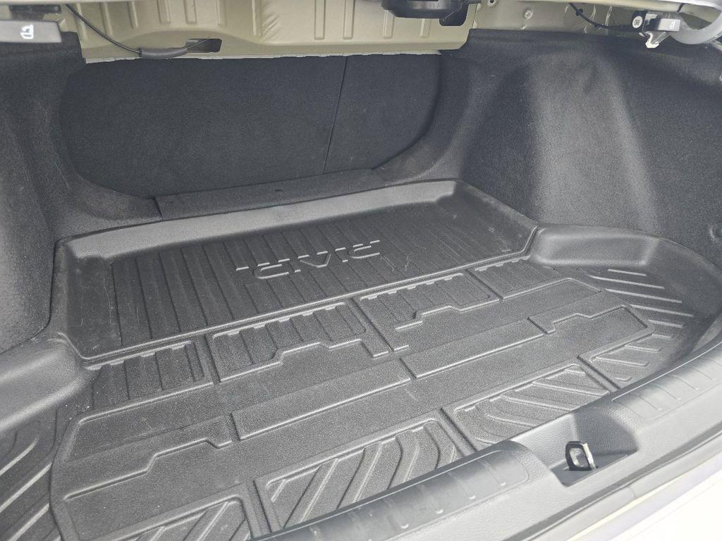 2022 Honda Civic Touring - Photo 28