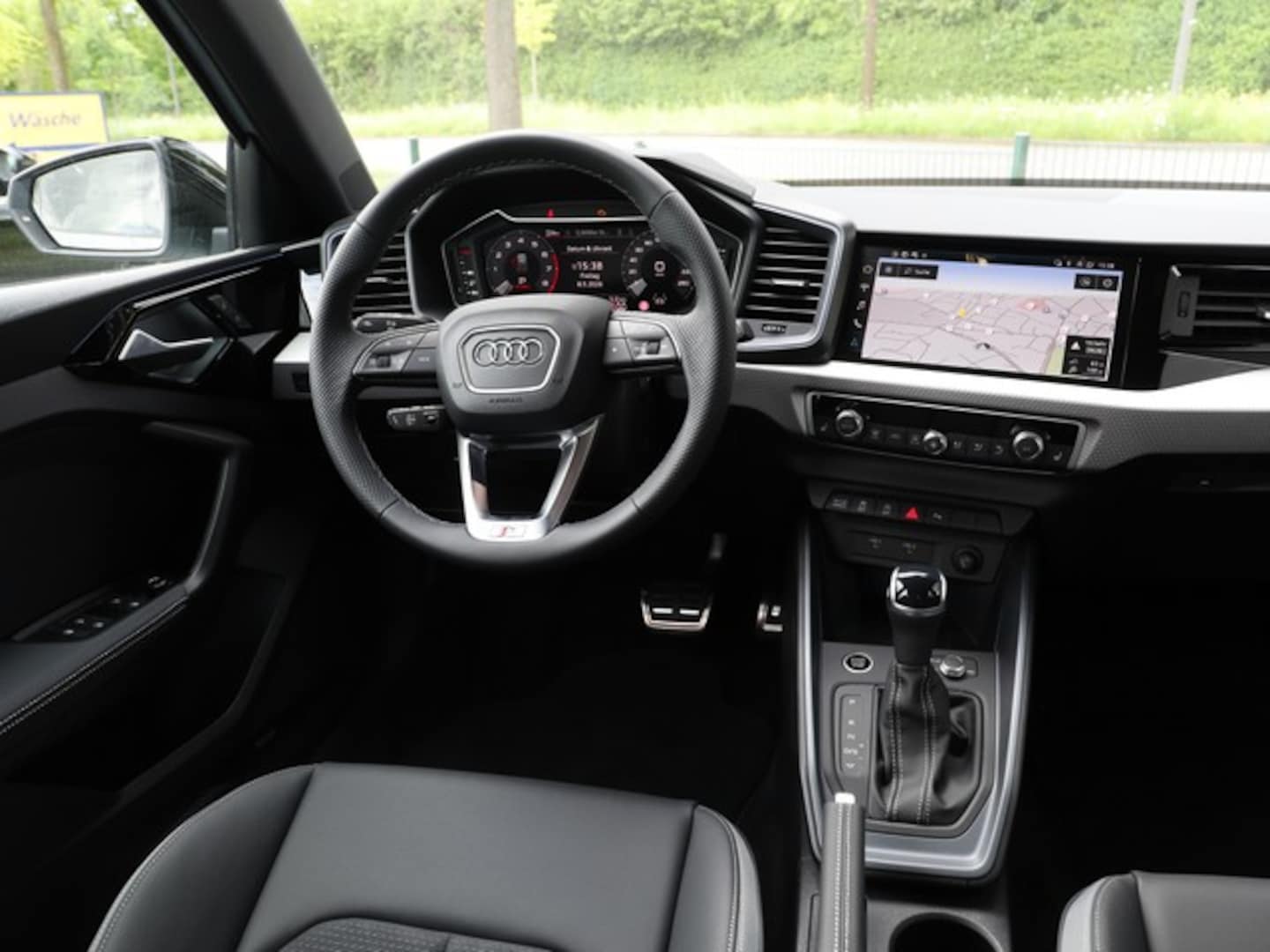 Bild über Audi A1 Sportback S line 40 TFSI S tronic - für weitere Informationen kontaktieren Sie den Audi Partner