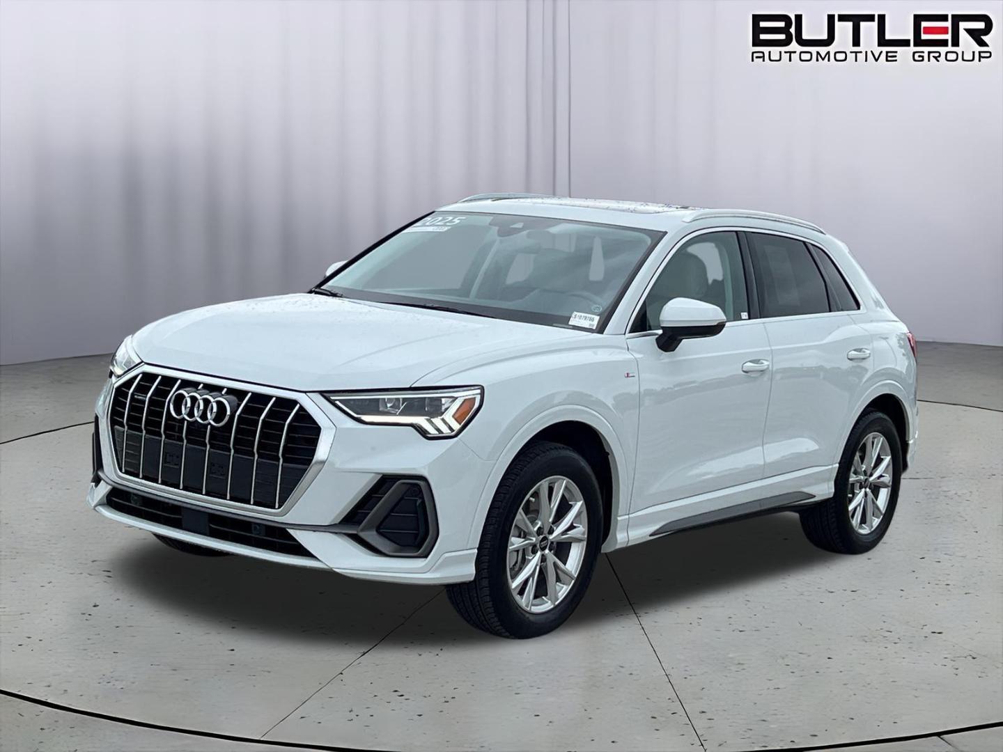 2025 Audi Q3 45 TFSI S Line Premium Plus quattro's photo