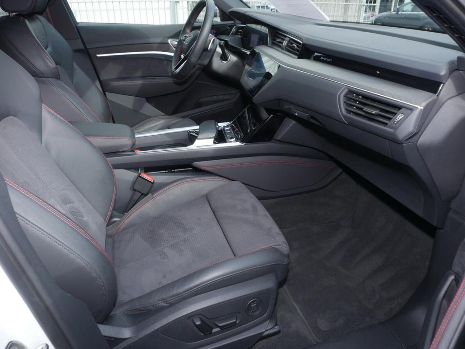 Audi Q8 e-tron – Bild 6