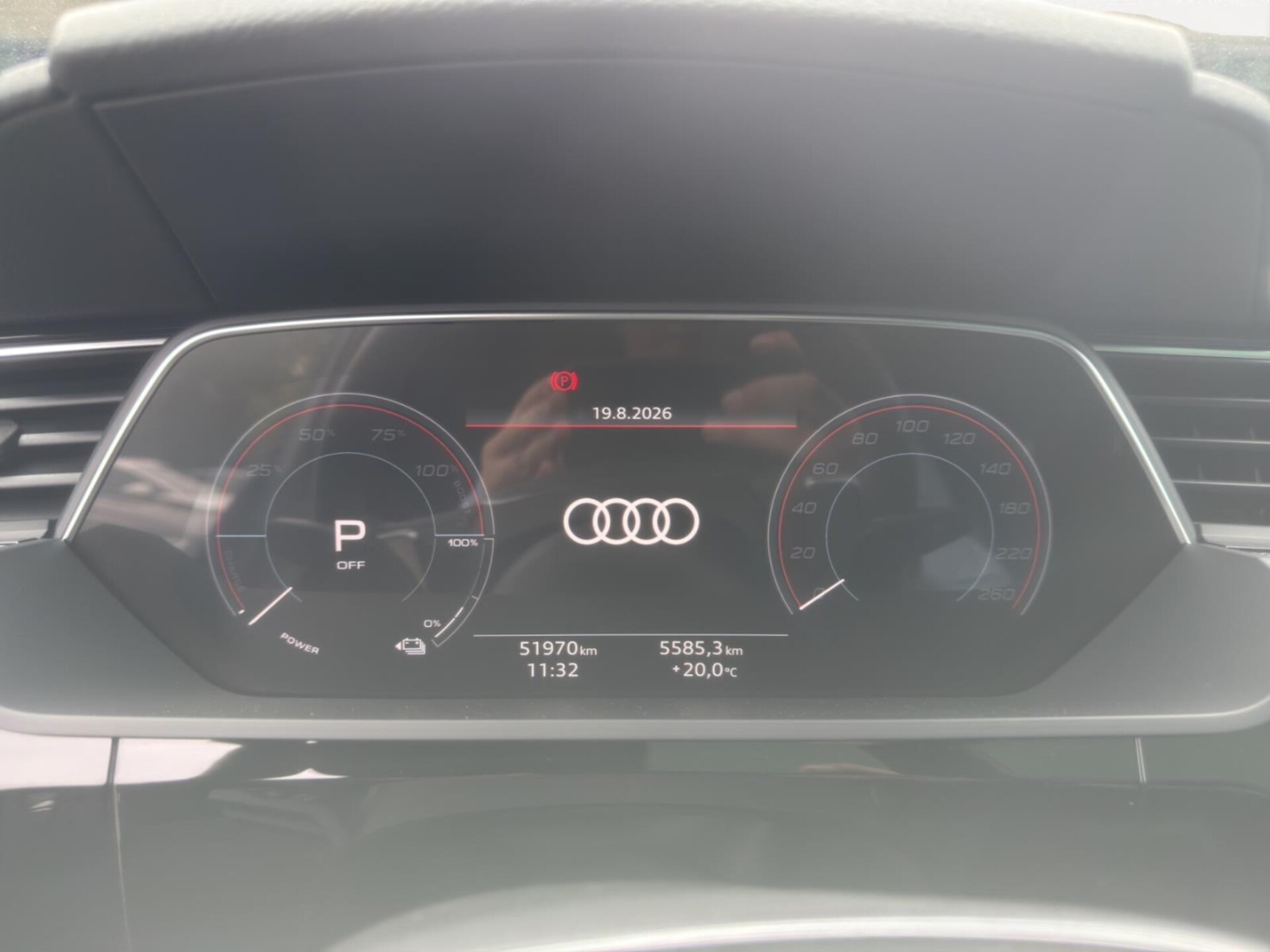 Audi Q8 e-tron S line