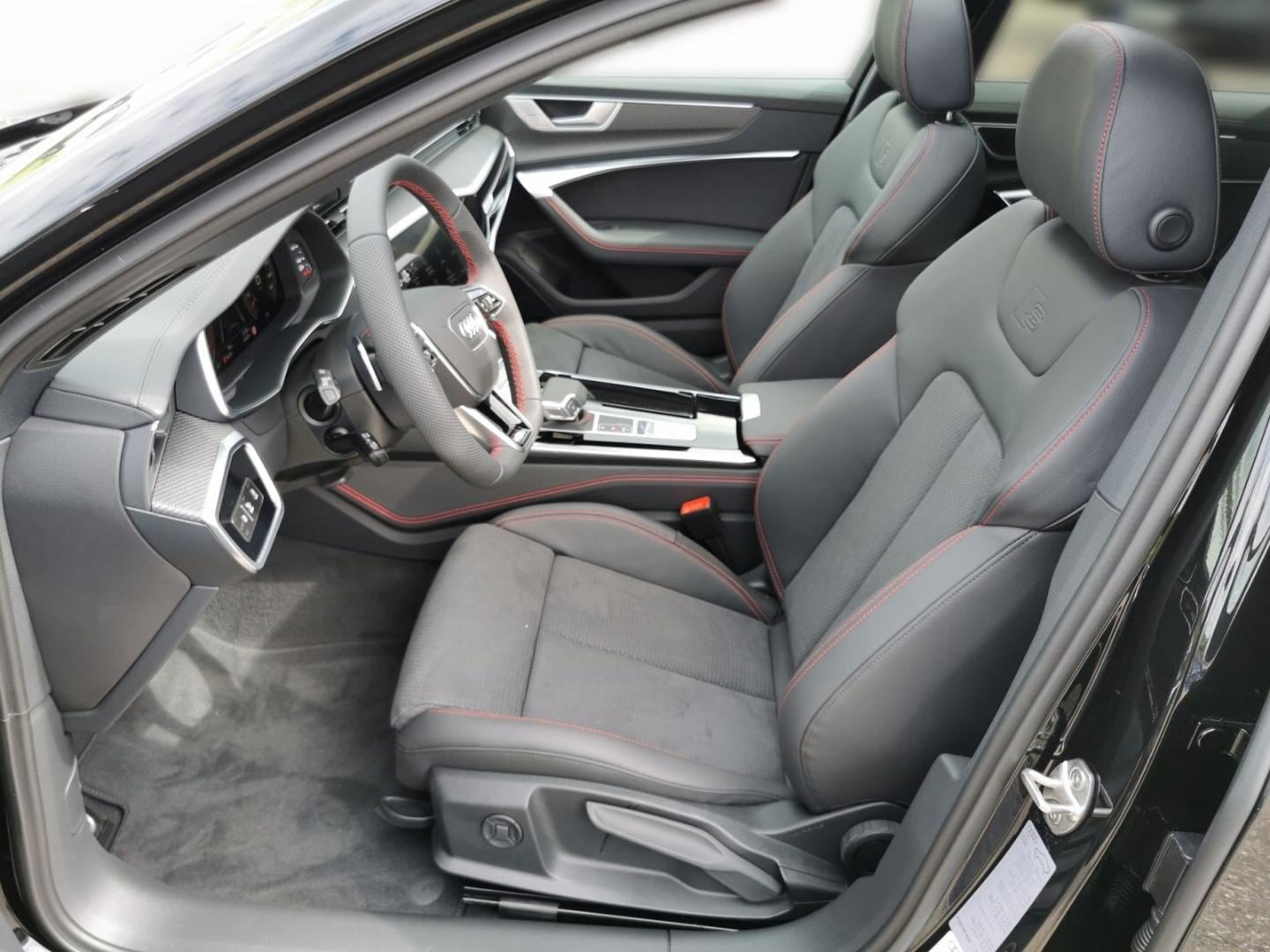 Bild über Audi A6 Limousine S line 40 TDI quattro S tronic - für weitere Informationen kontaktieren Sie den Audi Partner