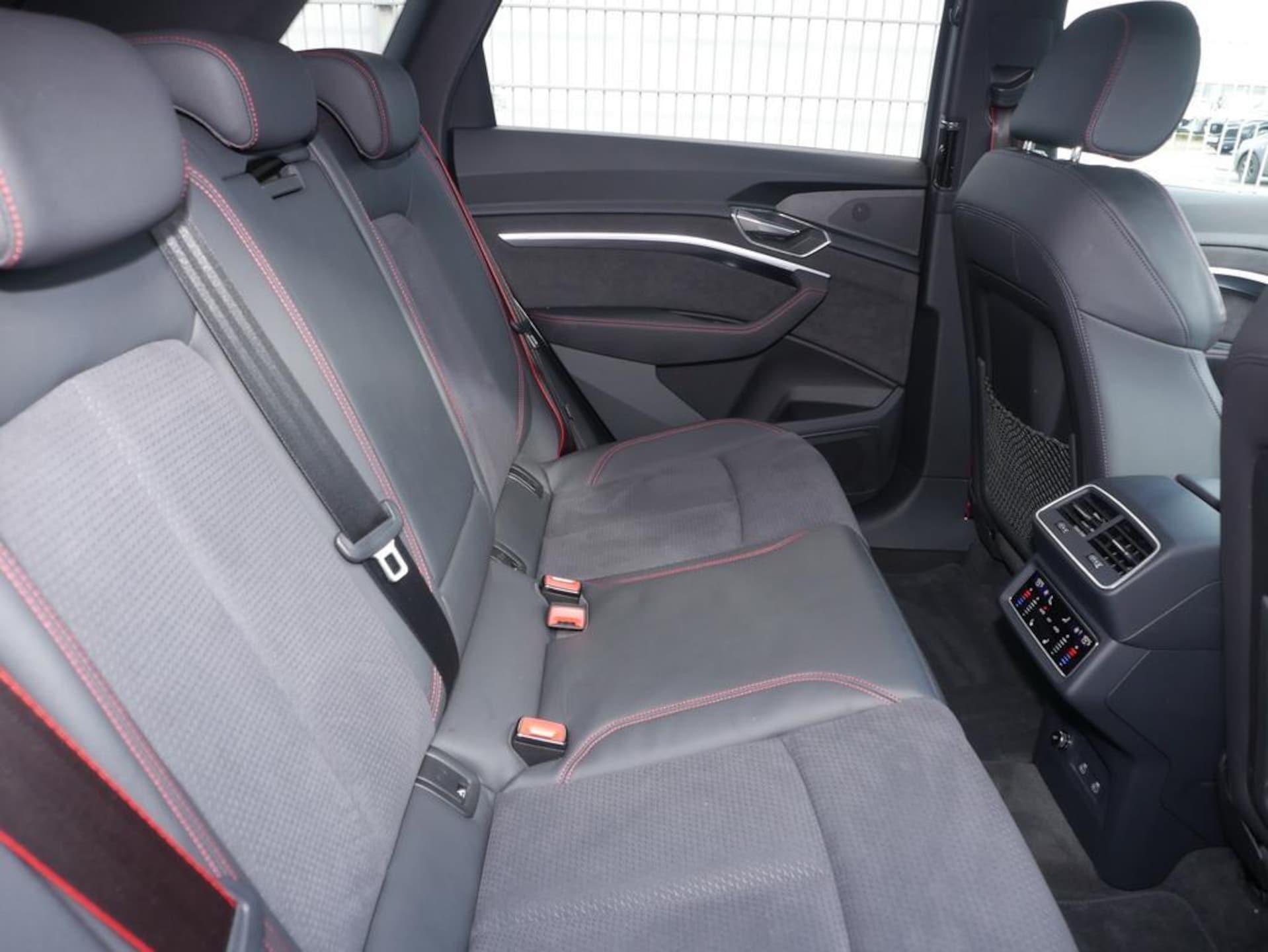 Audi Q8 e-tron S line