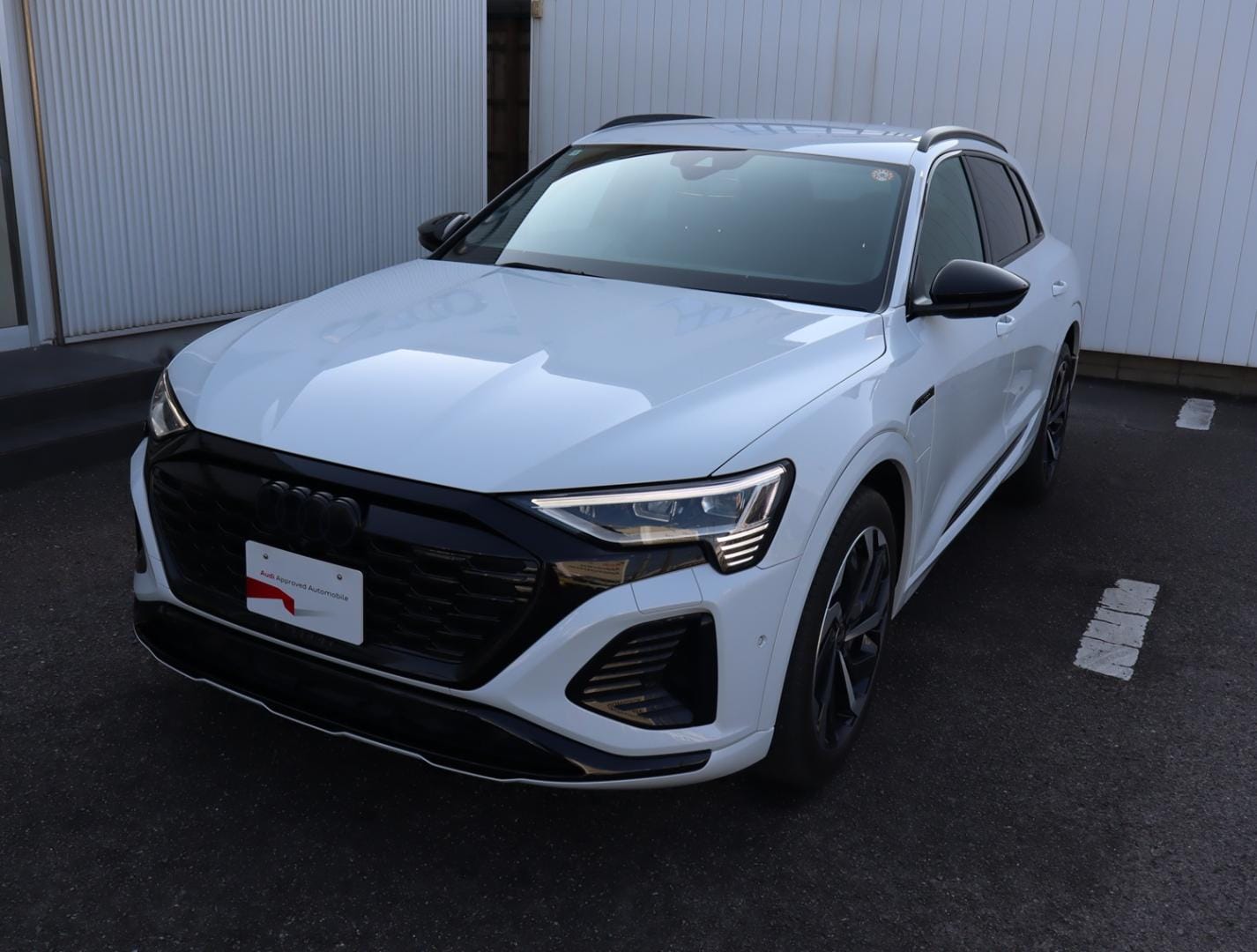 Audi Q8 e-tron 55 e-tron S line for more details contact your dealer