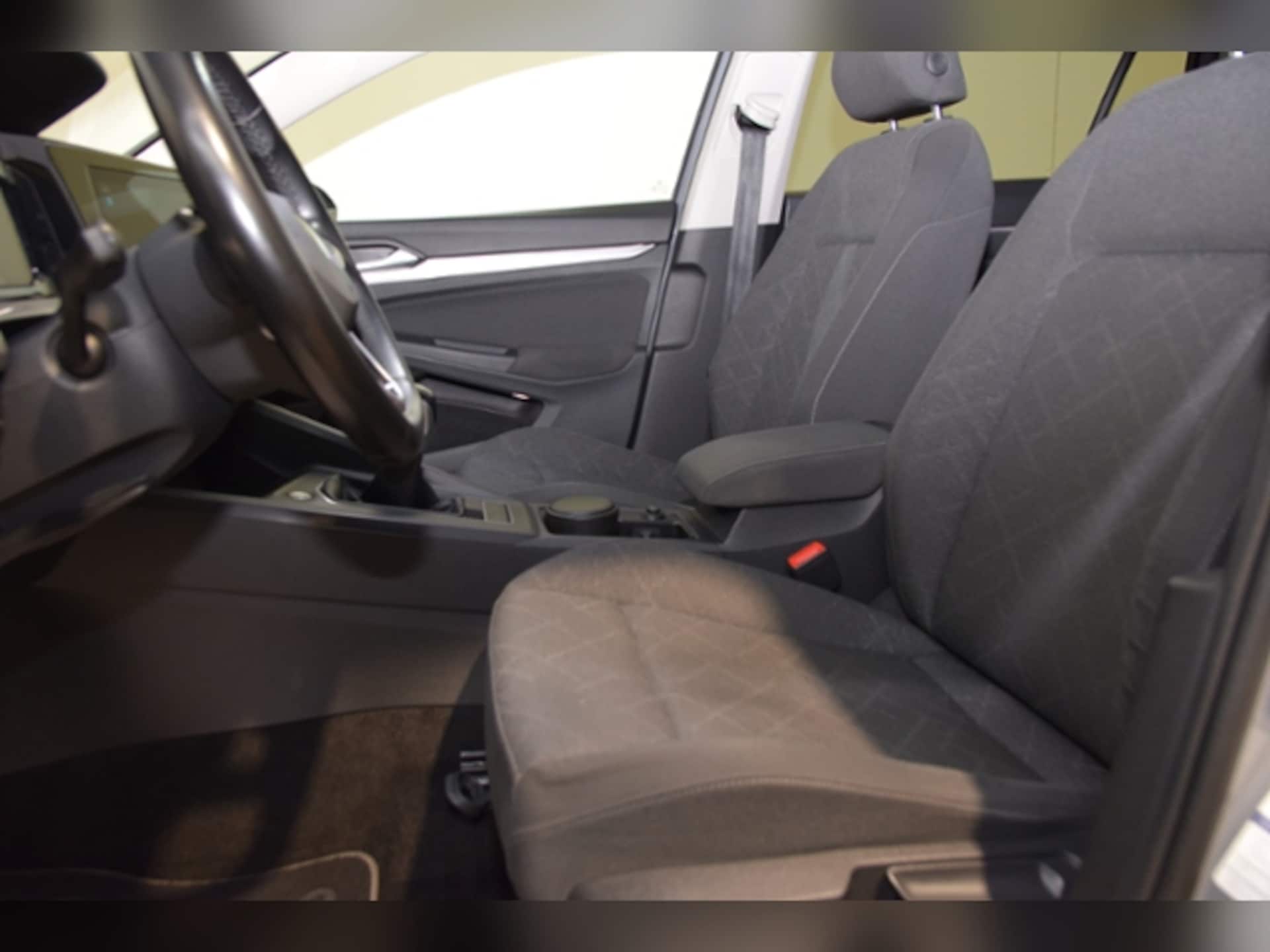 Volkswagen Golf Variant Life