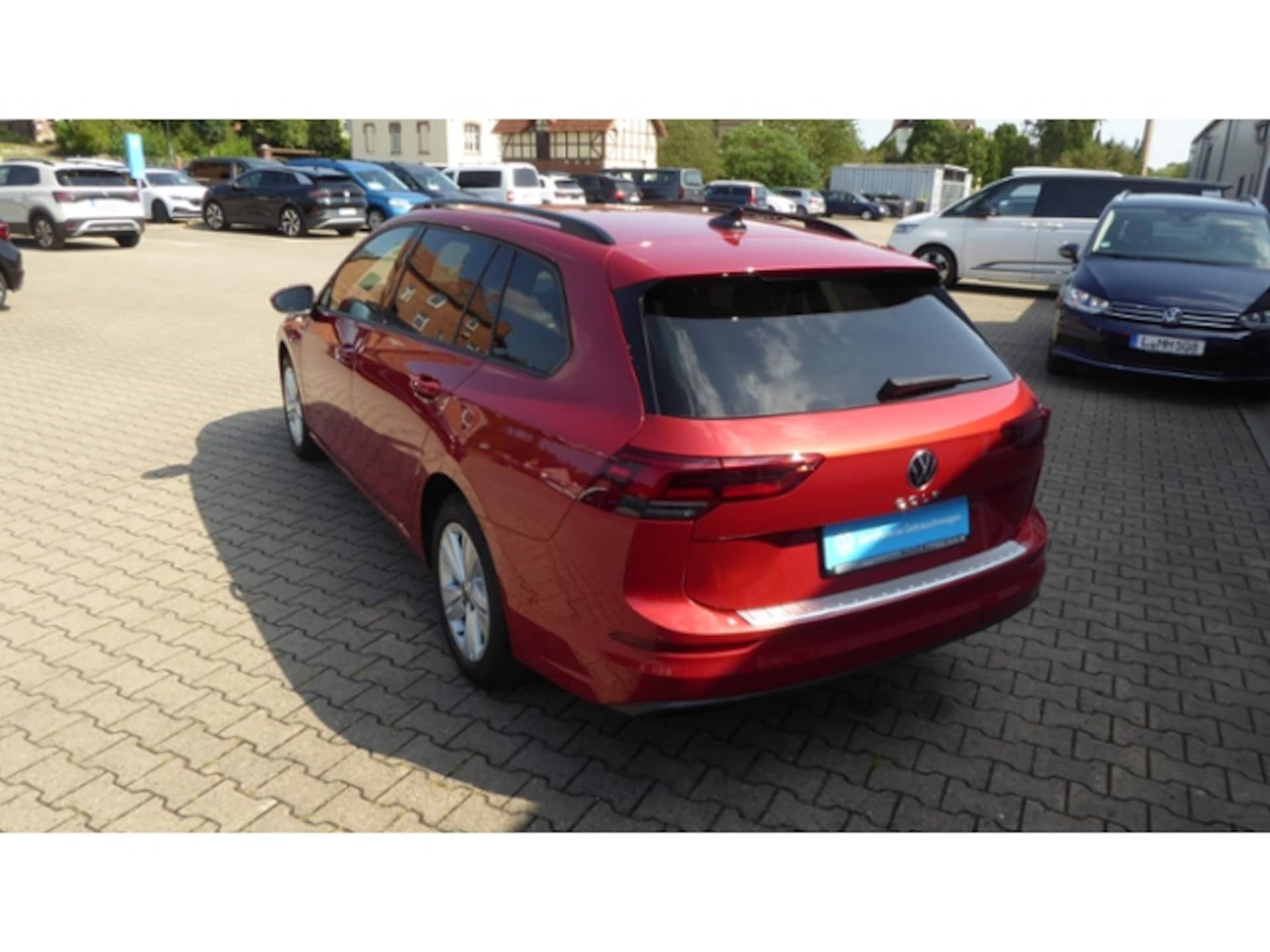 Volkswagen Golf Variant Life