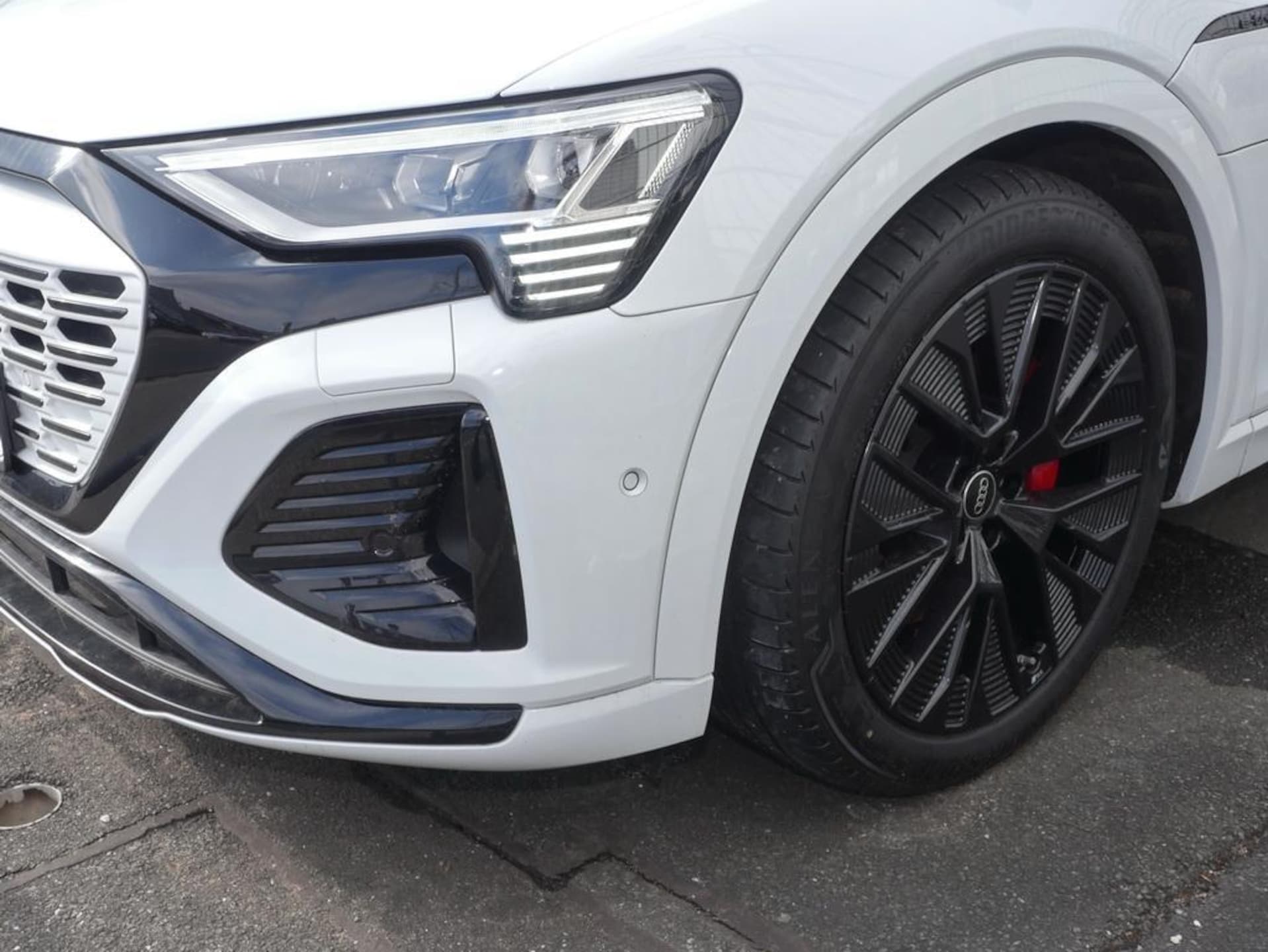Audi Q8 e-tron S line