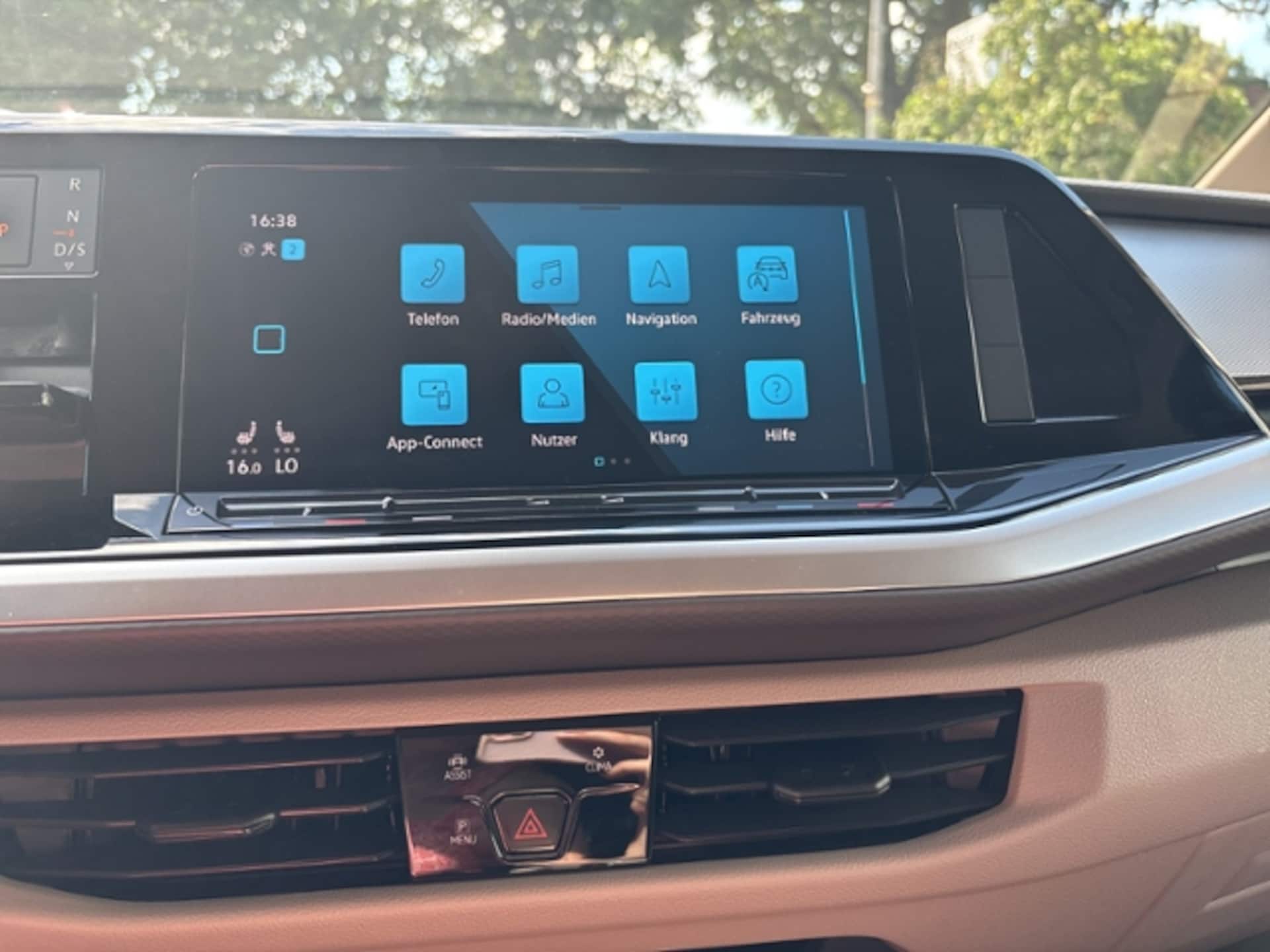 Volkswagen Multivan Langversion Basis-Modell