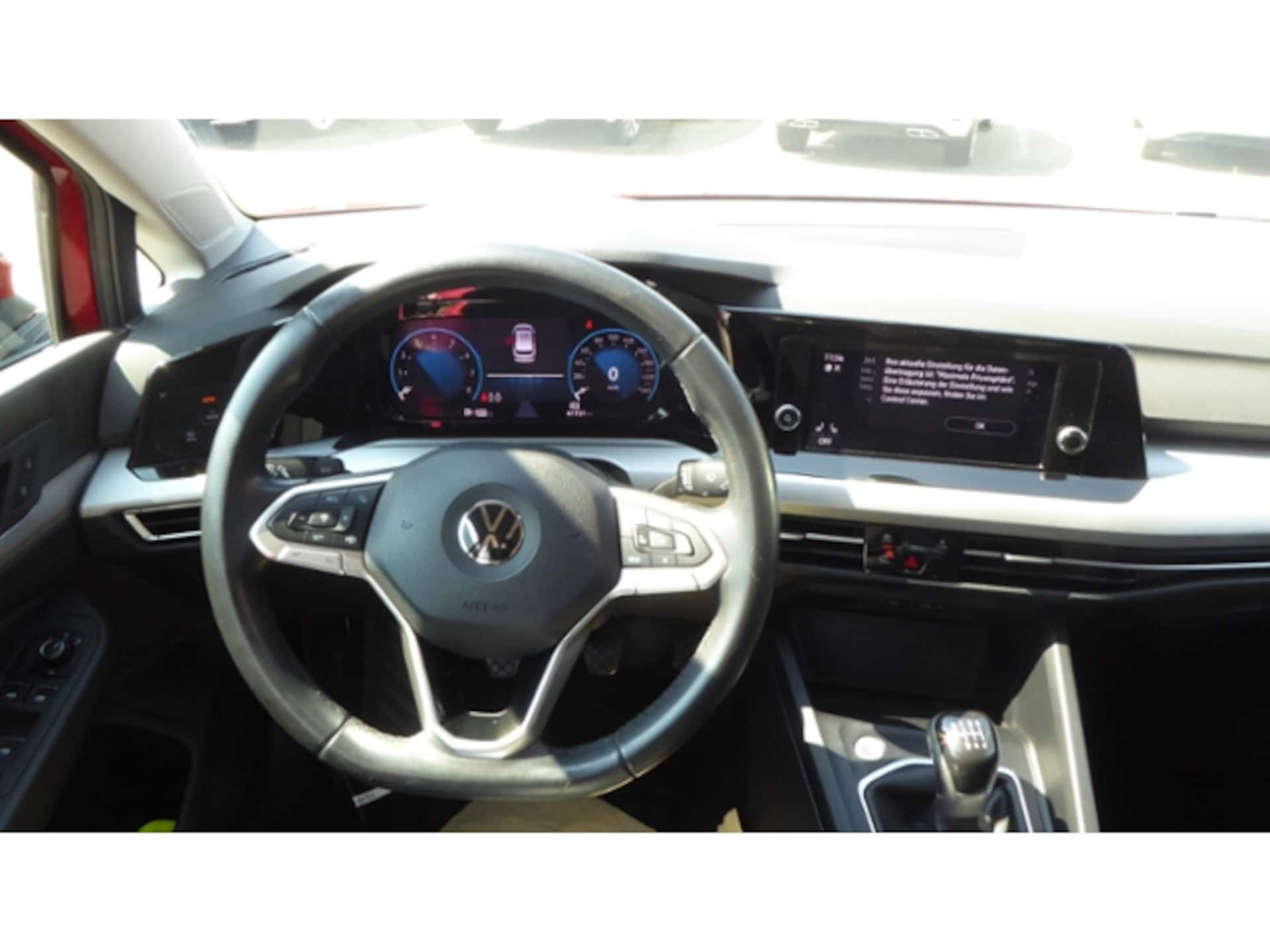 Volkswagen Golf Variant Life