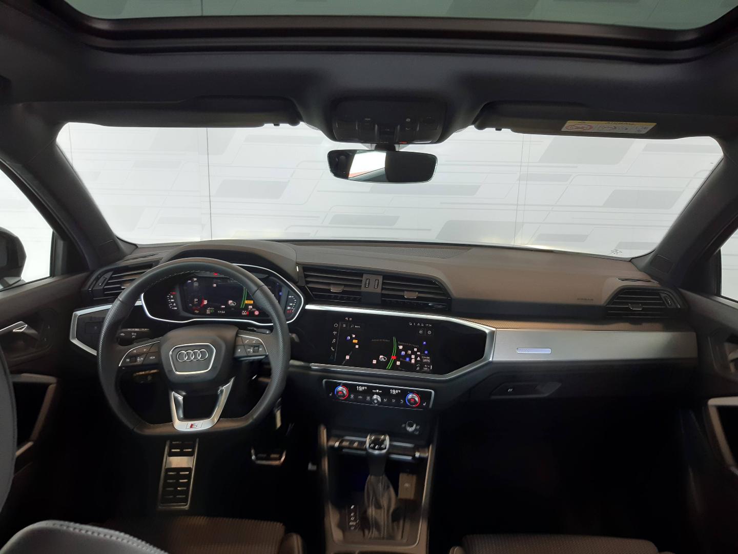 Image about Audi Q3 S line 35 TFSI 110 kW (150 ch) S tronic