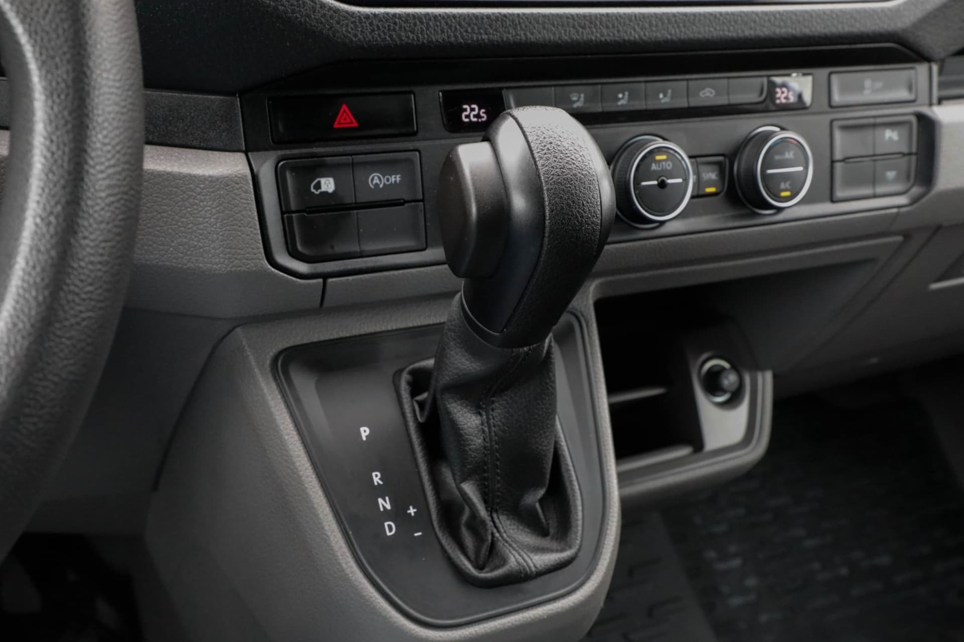 Volkswagen Crafter Kasten langer Radstand