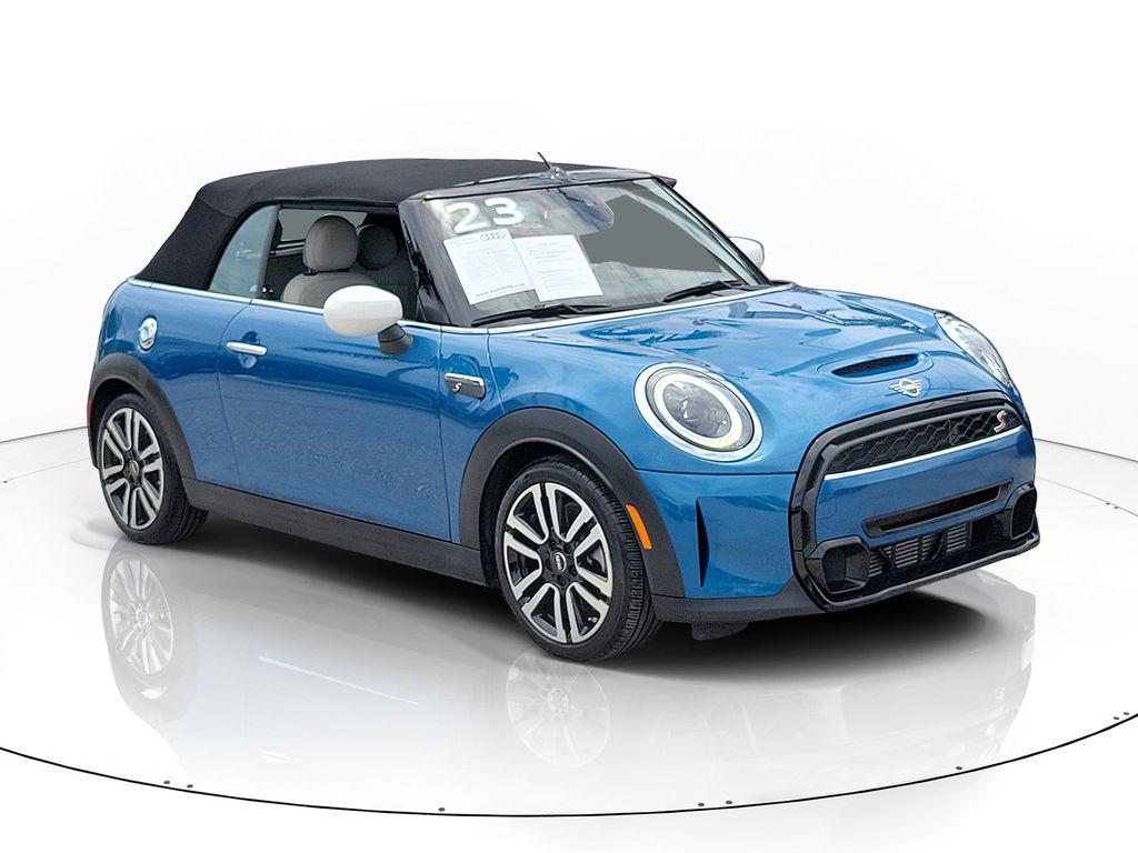 2023 MINI Convertible Cooper S's photo