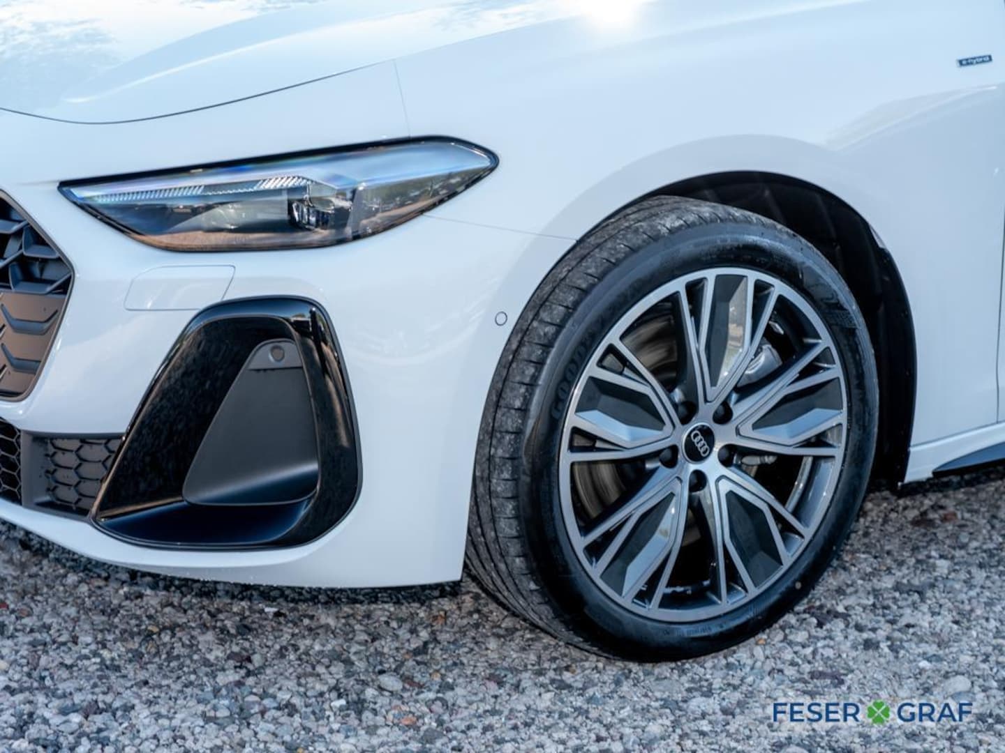 Bild über Audi A5 Avant e-hybrid e-hybrid quattro 220 kW S tronic - für weitere Informationen kontaktieren Sie den Audi Partner