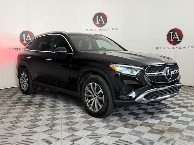 2025 Mercedes-Benz GLC 300