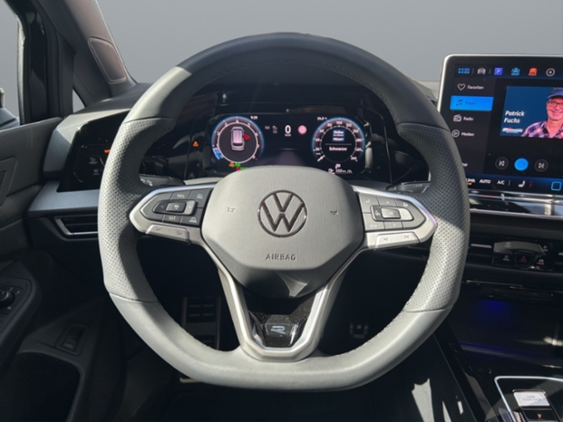 Volkswagen Golf Variant R-Line