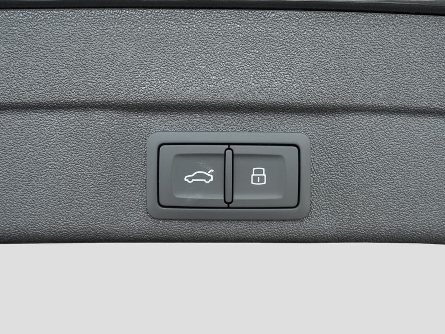 Bild über Audi A5 Avant e-hybrid e-hybrid quattro 270 kW S tronic - für weitere Informationen kontaktieren Sie den Audi Partner