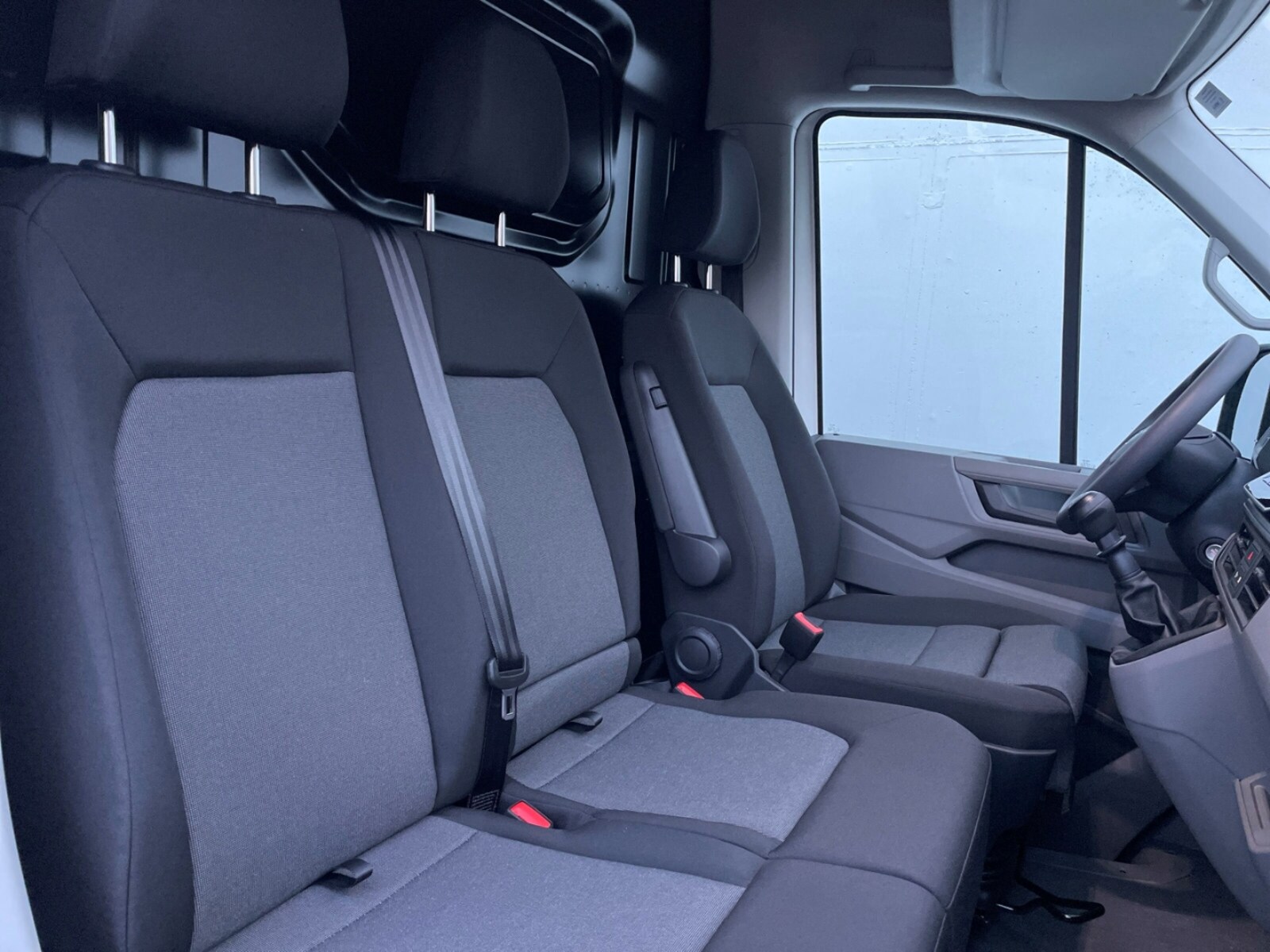 Volkswagen Crafter Kasten mittlerer Radstand – Bild 13
