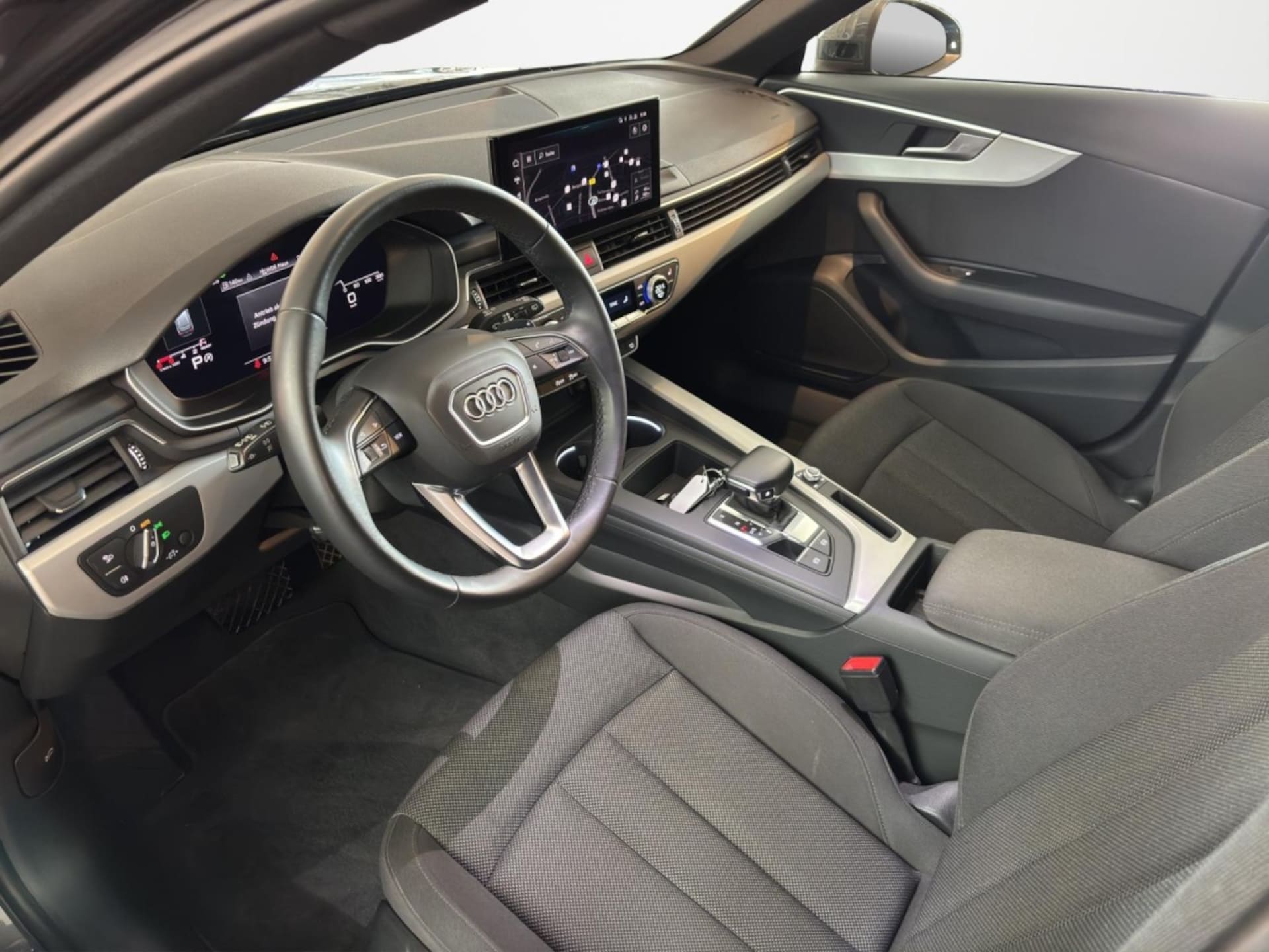 Audi A4 Avant S line