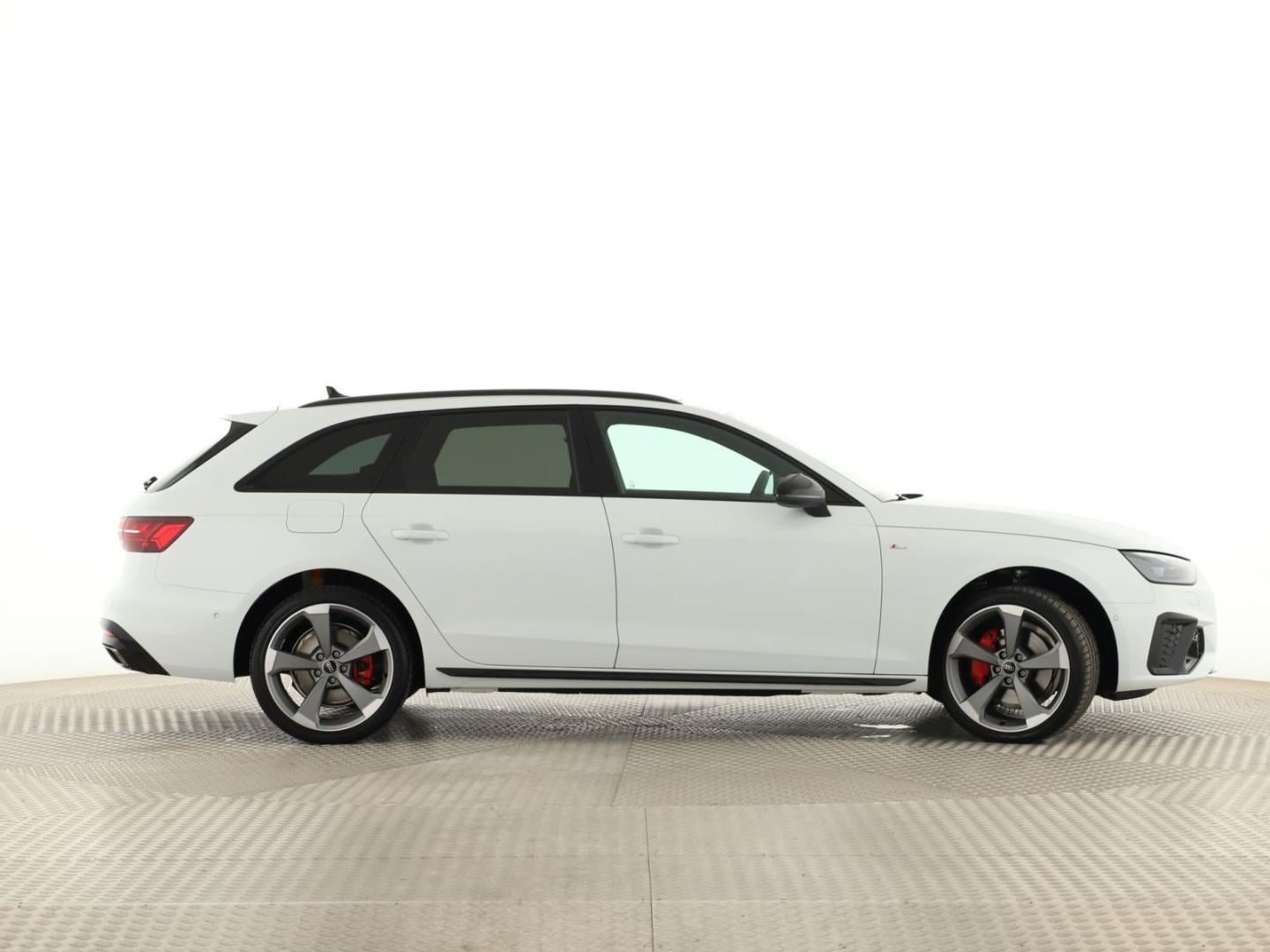 Image about Audi A4 Avant S line 40 TDI quattro S tronic