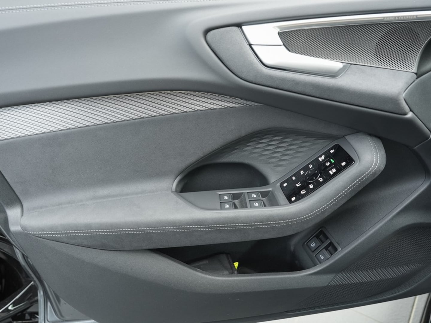 Bild über Audi A5 Avant e-hybrid e-hybrid quattro 270 kW S tronic - für weitere Informationen kontaktieren Sie den Audi Partner