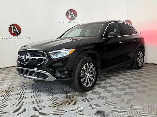 2025 Mercedes-Benz GLC 300