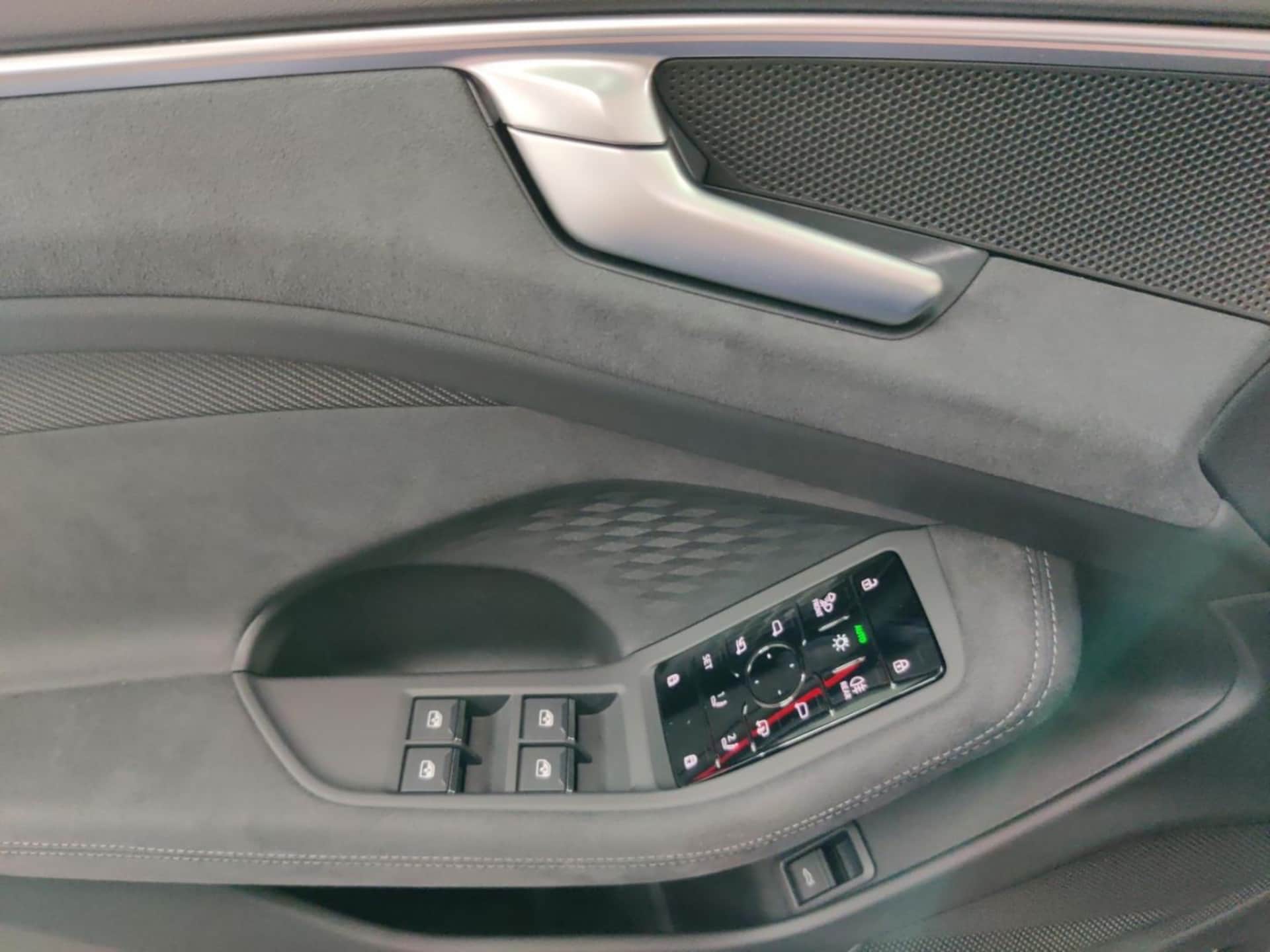 Audi A6 Avant edition one