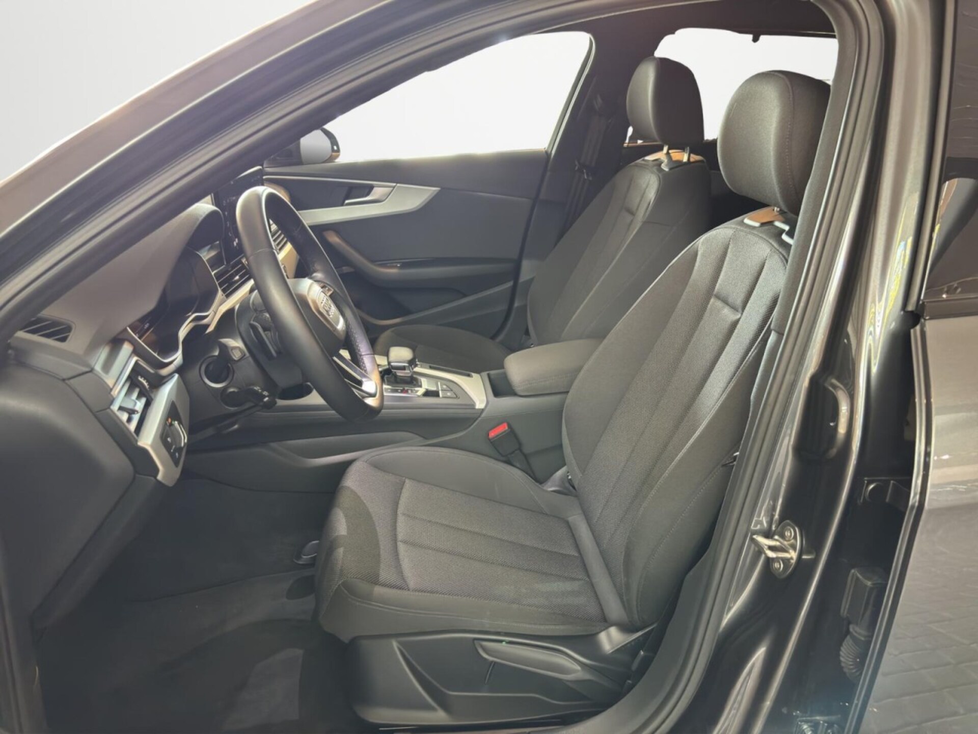 Audi A4 Avant S line