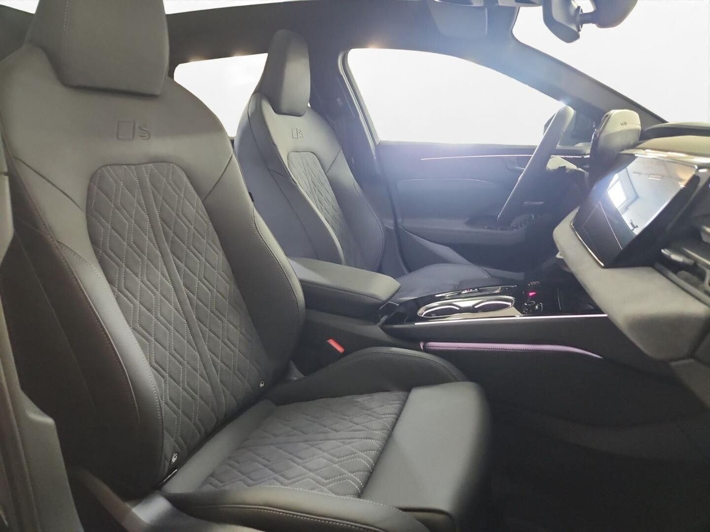 Bild über Audi A6 Avant edition one TDI quattro 150 kW S tronic - für weitere Informationen kontaktieren Sie den Audi Partner